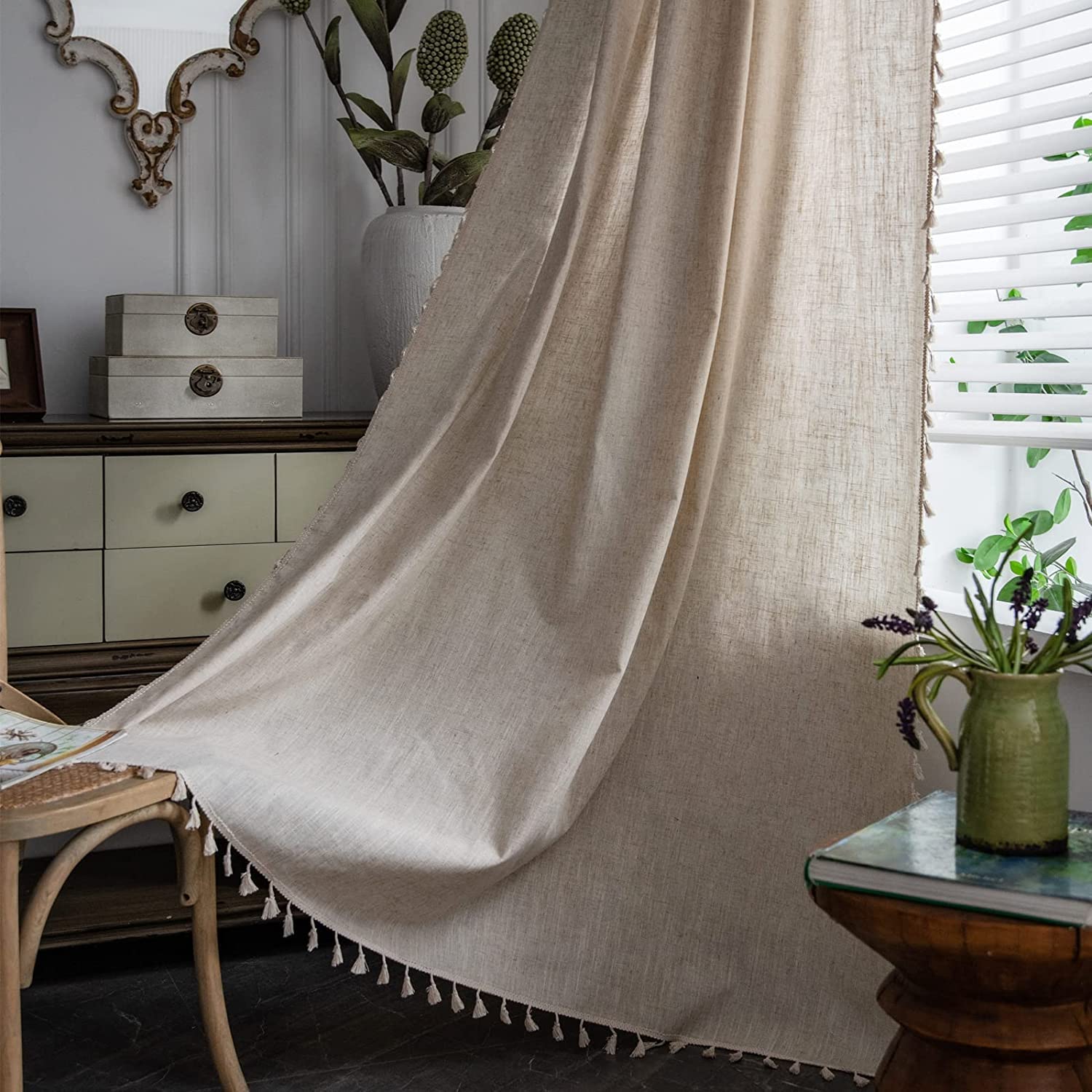 Sutuo Home - Rideau bohème semi-occultant avec pompons faits à la main et passe-tringle, à motif de jute texturé et chic - pour salon - 1 panneau de 150 x 274 cm (l x L) (aspect lin naturel)
