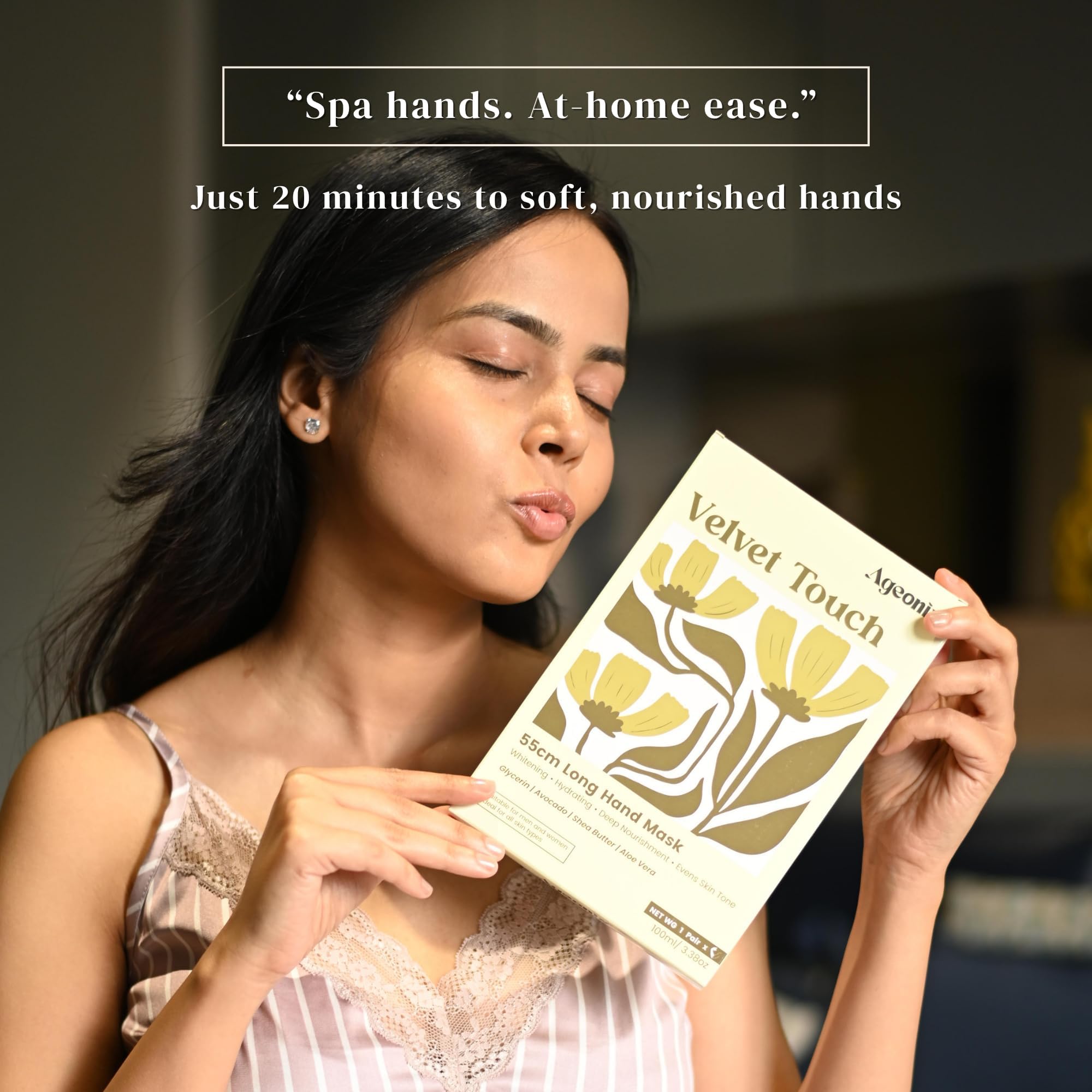 Ageonix Velvet Touch Hand Mask Gloves 55cm | Treatment for Dry Hands with Shea Butter, Aloe Vera, Avocado, Glycerin (pack of 4) 3
