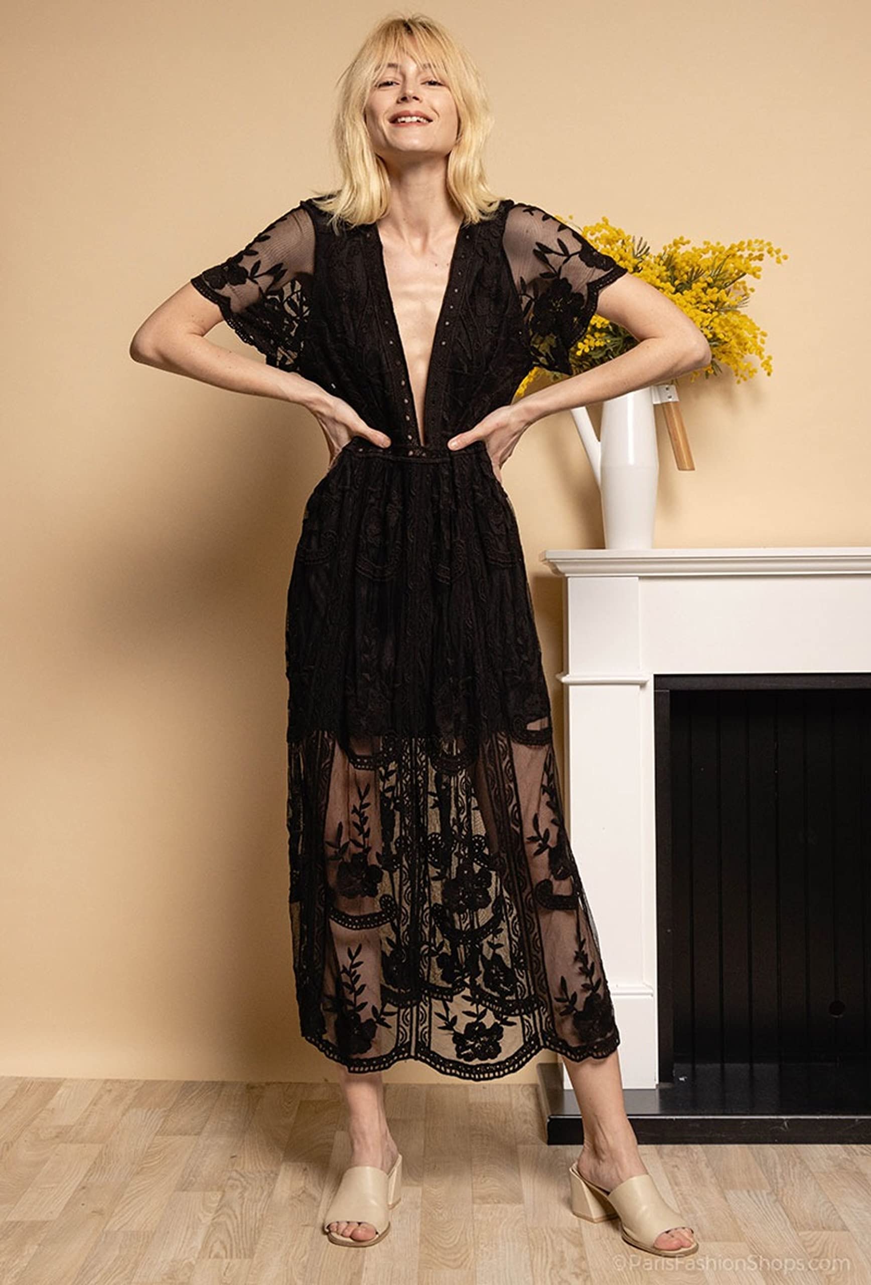 Miro Boho Chic Ibiza Abiti Da Sposa Boho Chic Abito In Pizzo con Scollo A V Profondo. Maniche corte Gonna ampia. Abito da sposa Boho Abito bianco