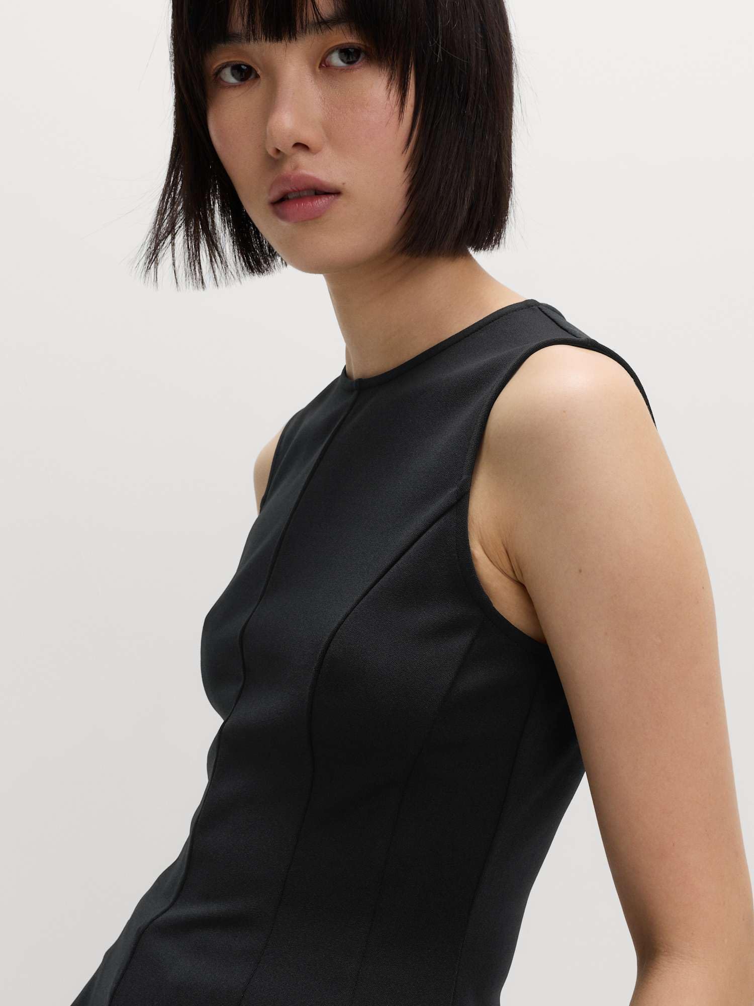Marks & Spencer Haut Péplum sans Manches Ajusté Femme, avec Stretch