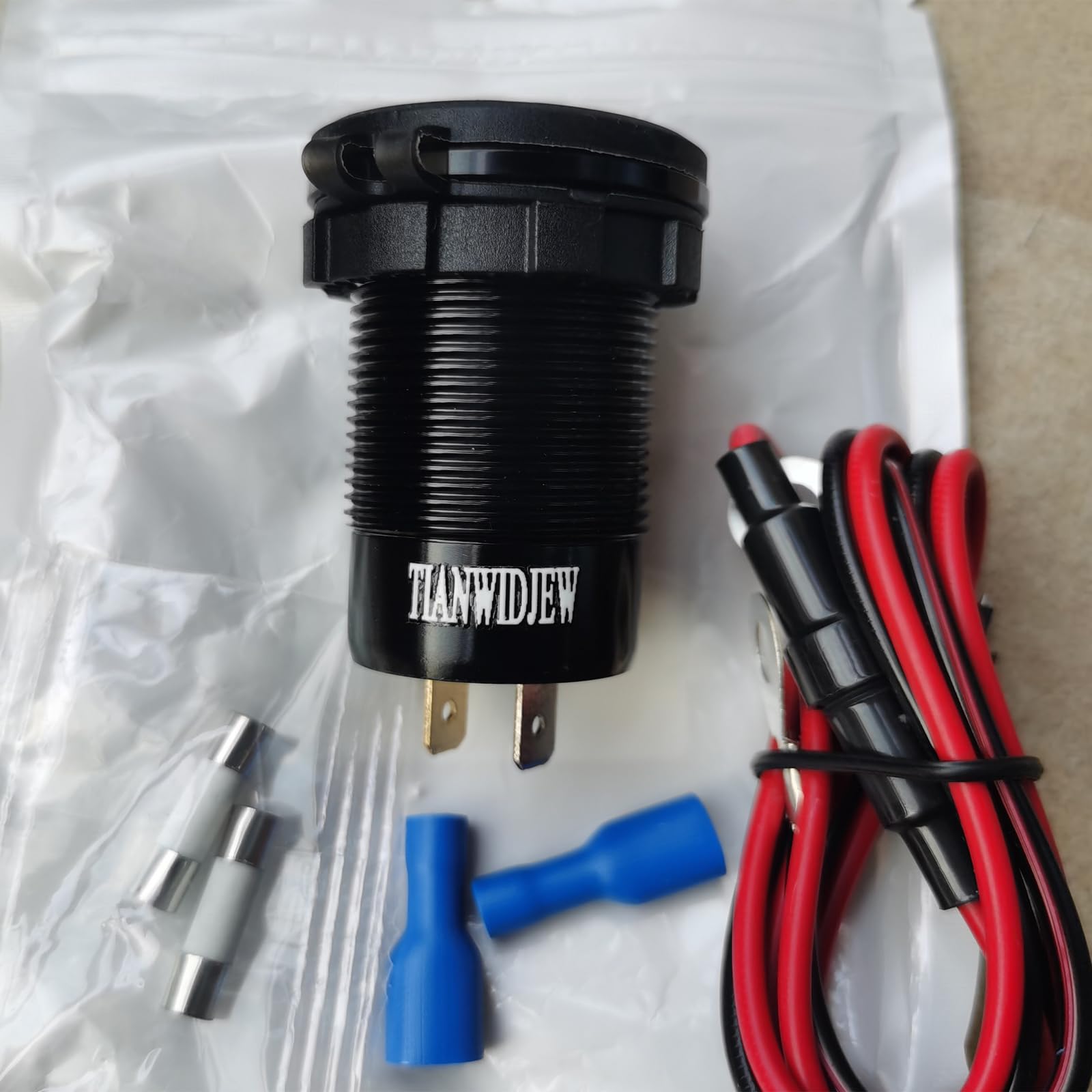 Enchufe USB de 12 V para cargador de coche con cable