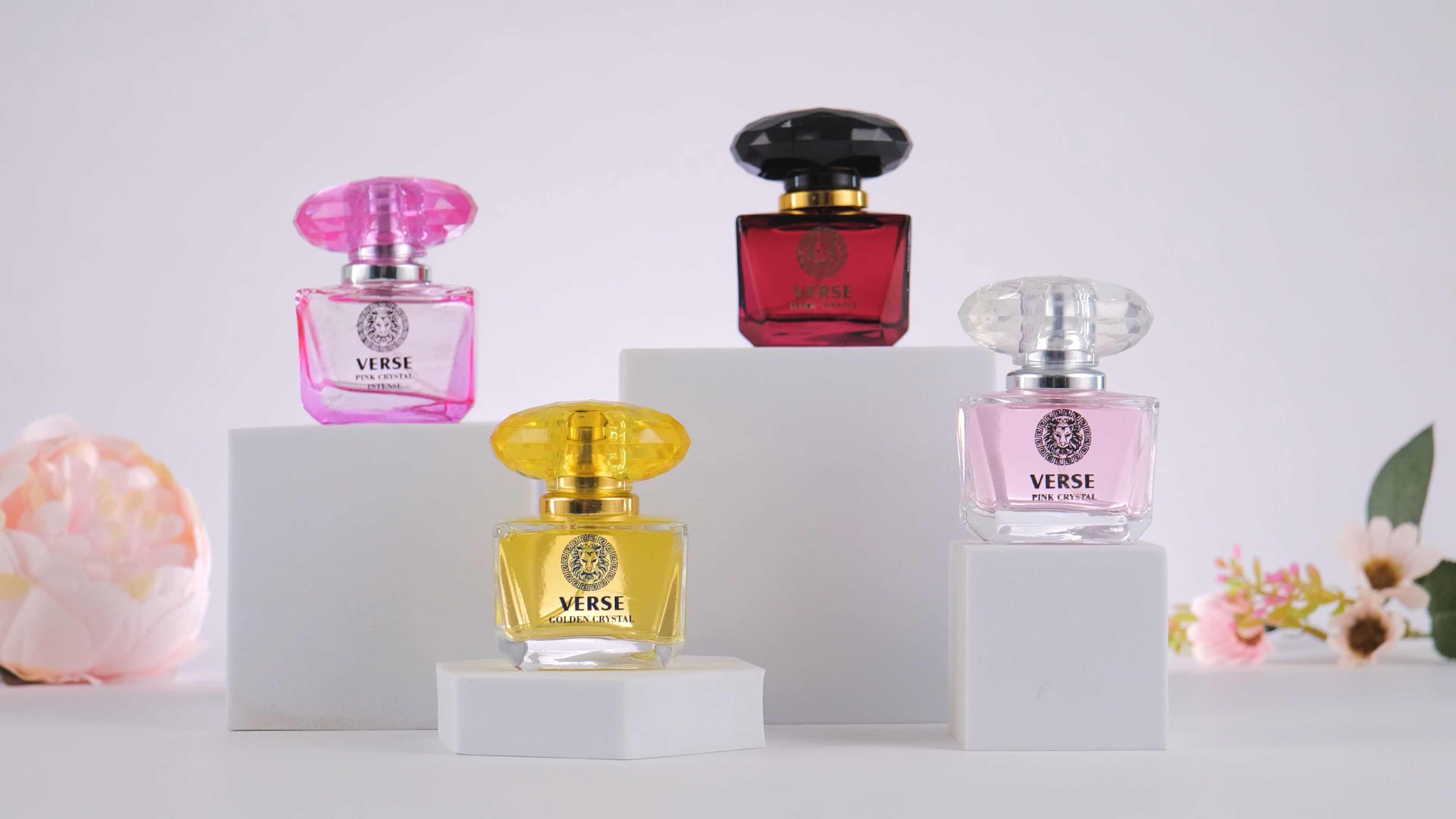 mini perfume PINKセット4本 Amazon.com : NovoGlow Verse 4-Piece Mini Fragrance Set for Women