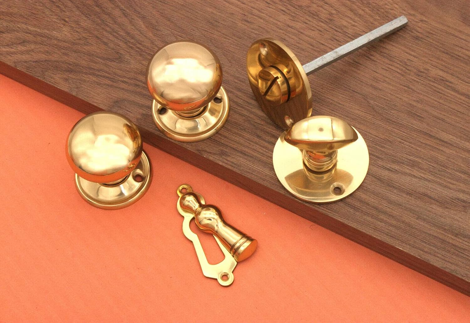 Infinity Decor Cottage Round Rim/Mortice Door Knob 40MM with Escutcheons/Privacy Polished Brass (Door knob Only)