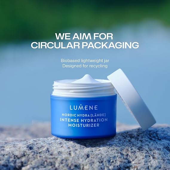 Lumene Nordic Hydra [LAHDE] Intense Hydration Moisturizer | With Triple Hyaluronic Acid to Hydrate Dry Skin | Lightweight and Non-Greasy | Plumping Face Cream for All Skin Types | Vegan | 50 ml