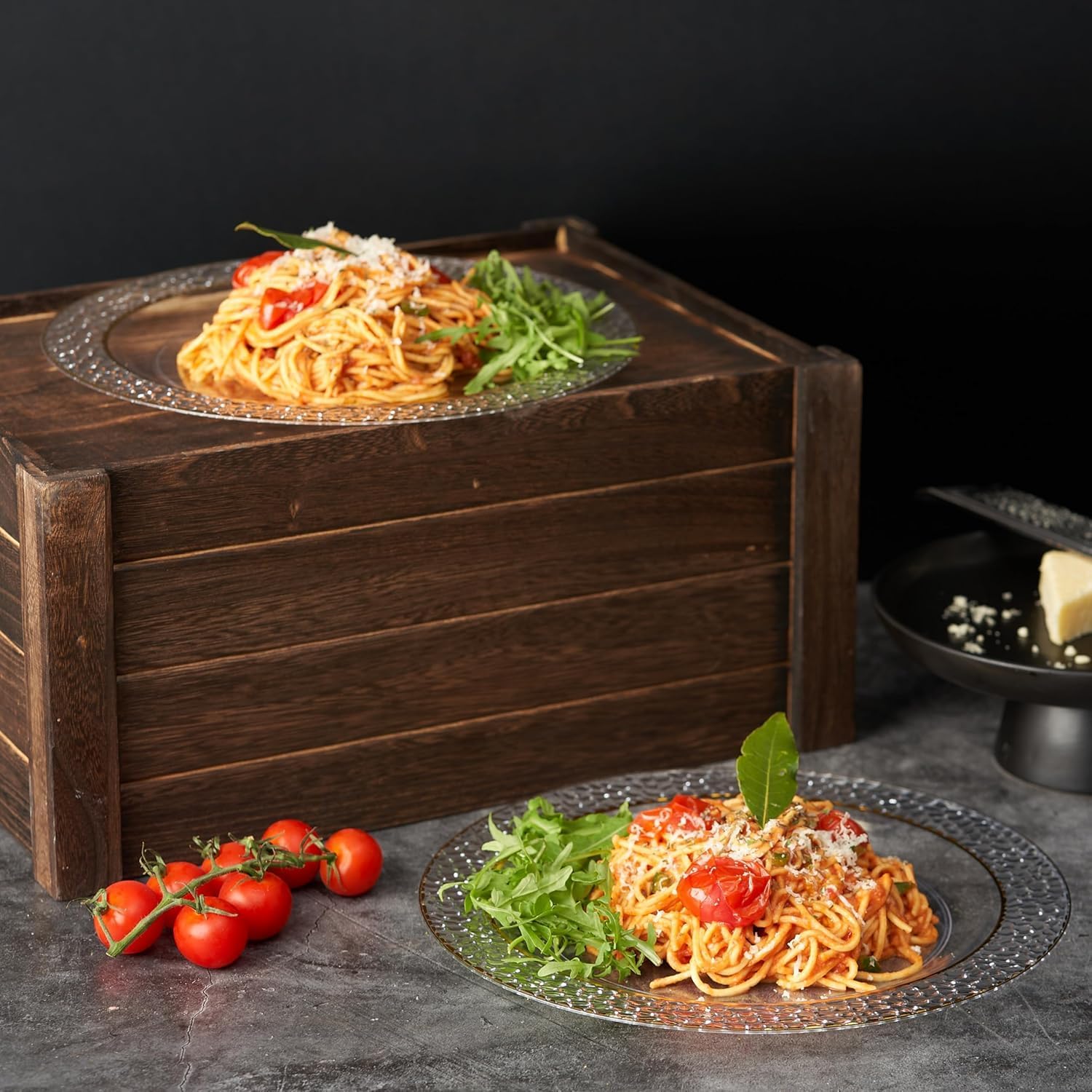 MATANA 20 Reusable 10 Inch Clear Plastic Party Plates Hammered Gold Rim - Premium Heavy Duty Dinner Plates, Elegant Fancy Plastic Plates for Wedding, Bridal Shower, Birthday Party, Events & Picnic - Image 4