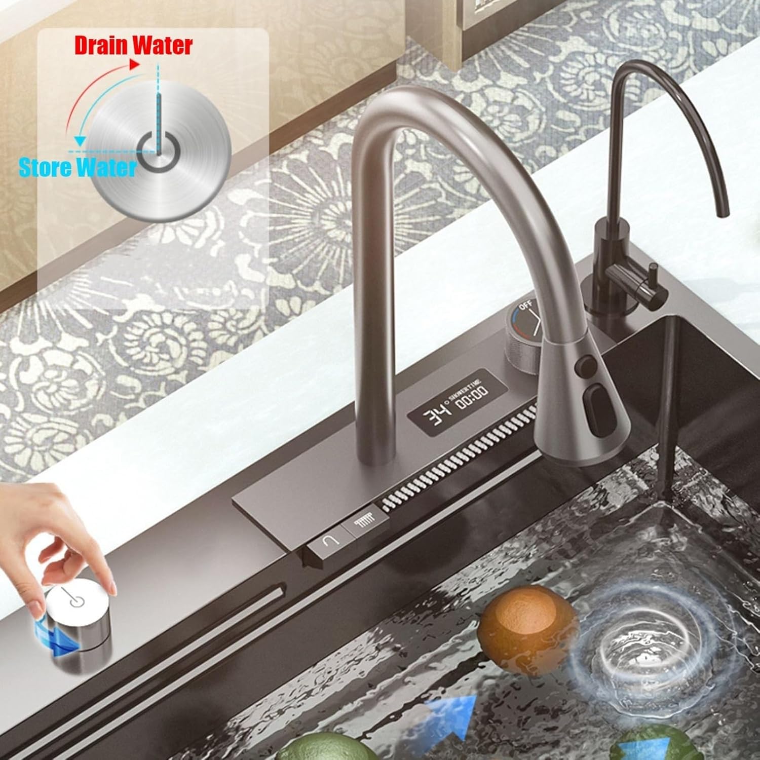 板橋南町22】駒形克己さんが制作された絵の展示販売が始まりました