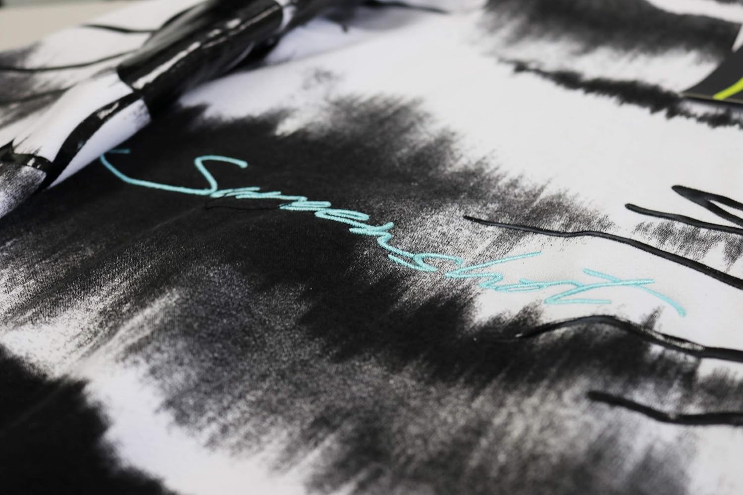 SCREENSHOT mens Crew Neck - Image 4