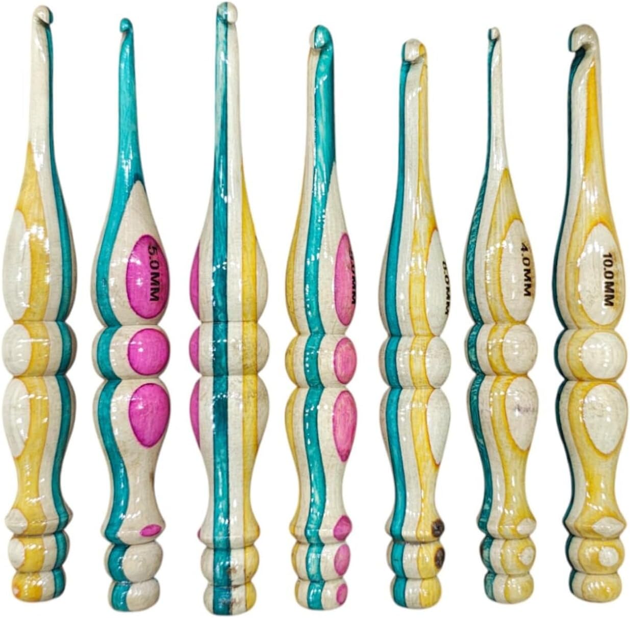 Handcrafted Wooden Crochet Hook Set of 7 (4mm–10mm) – Ergonomic Beechwood Hooks with Smooth Finish, Beginner Friendly Knitting & Crochet Needles Gift Set