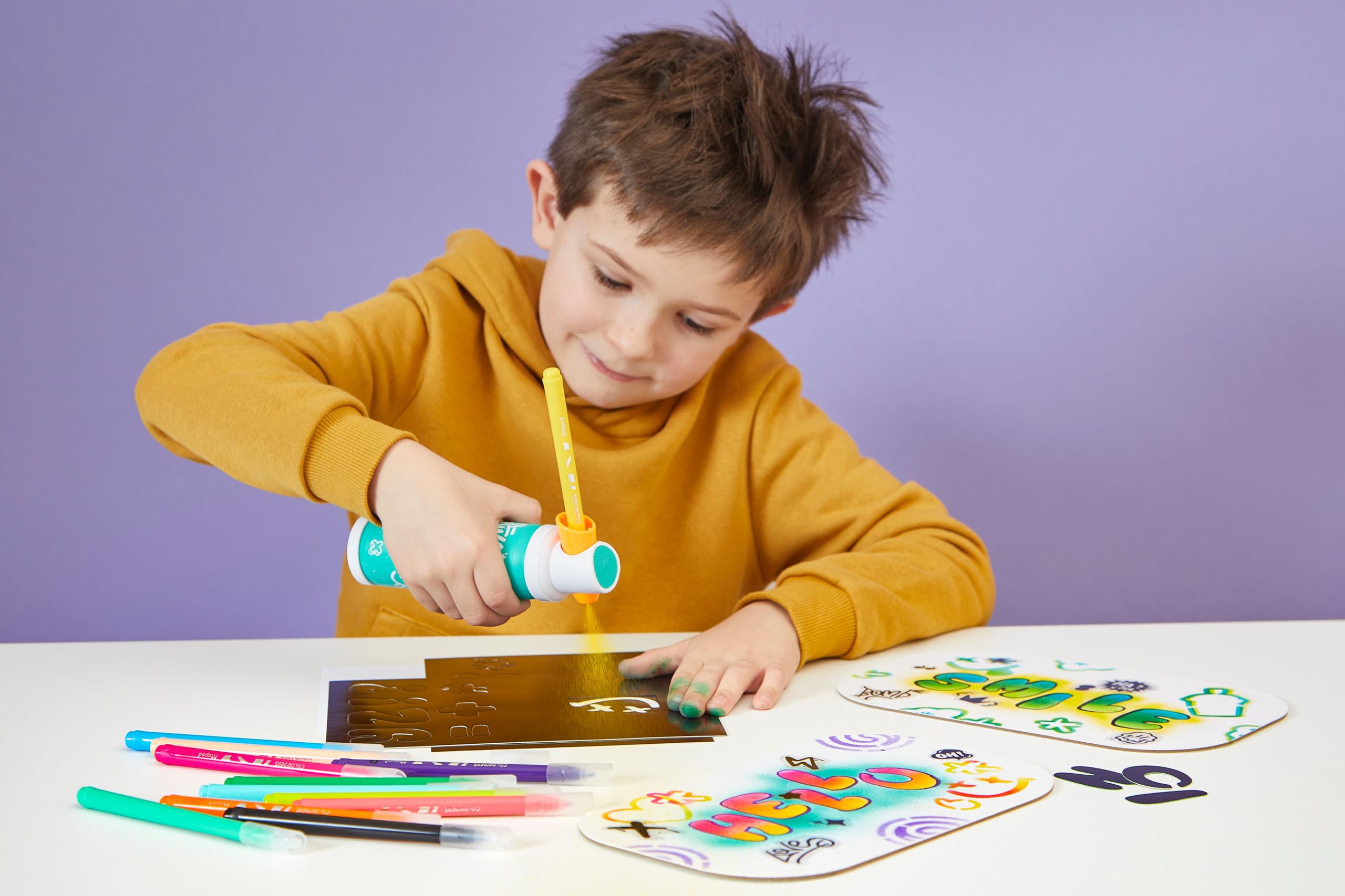 Maped Creativ Airbrush Maker - Bomboletta aerografo per bambini per creare effetti incredibili - Attività Graffiti - Trasforma i tuoi feltri in spray elettronico - Kit per il tempo libero creativo