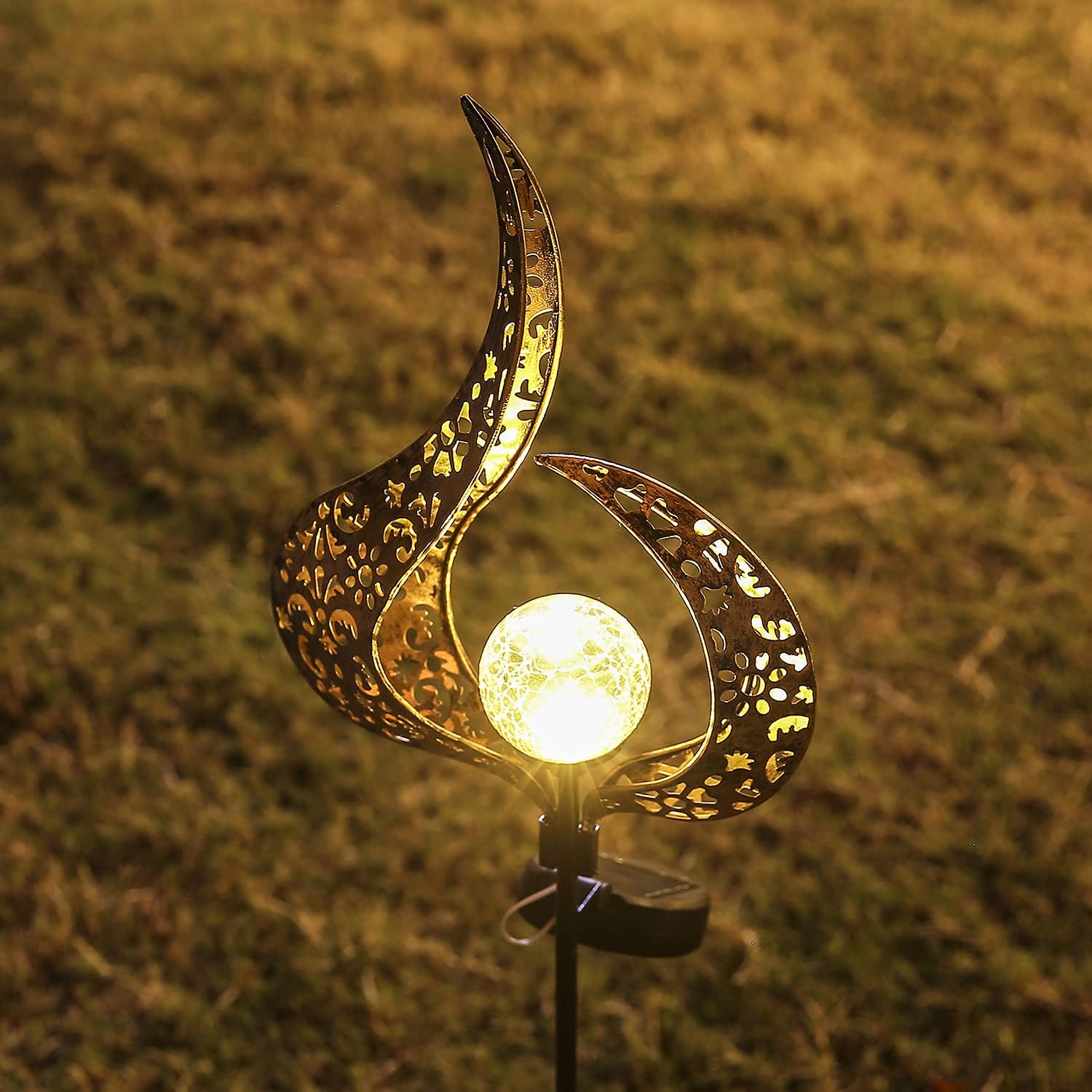 Solar Watering Can Lights, 2 Pack Solar Lanterns Outdoor Hanging Waterproof Metal Yard Art Lights Decor for Patio, Garden, Pathway, Flowerbed, Outdoor Gardening Gifts - 8 Modes (Flame Stakes)
