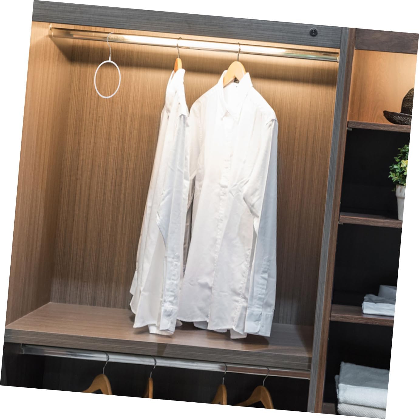 8pcs White Large Scarf Hanging Rings Metal Plastic-Coated Neckties Holder Multi-Functional Closet Organizer for Scarves and Accessories