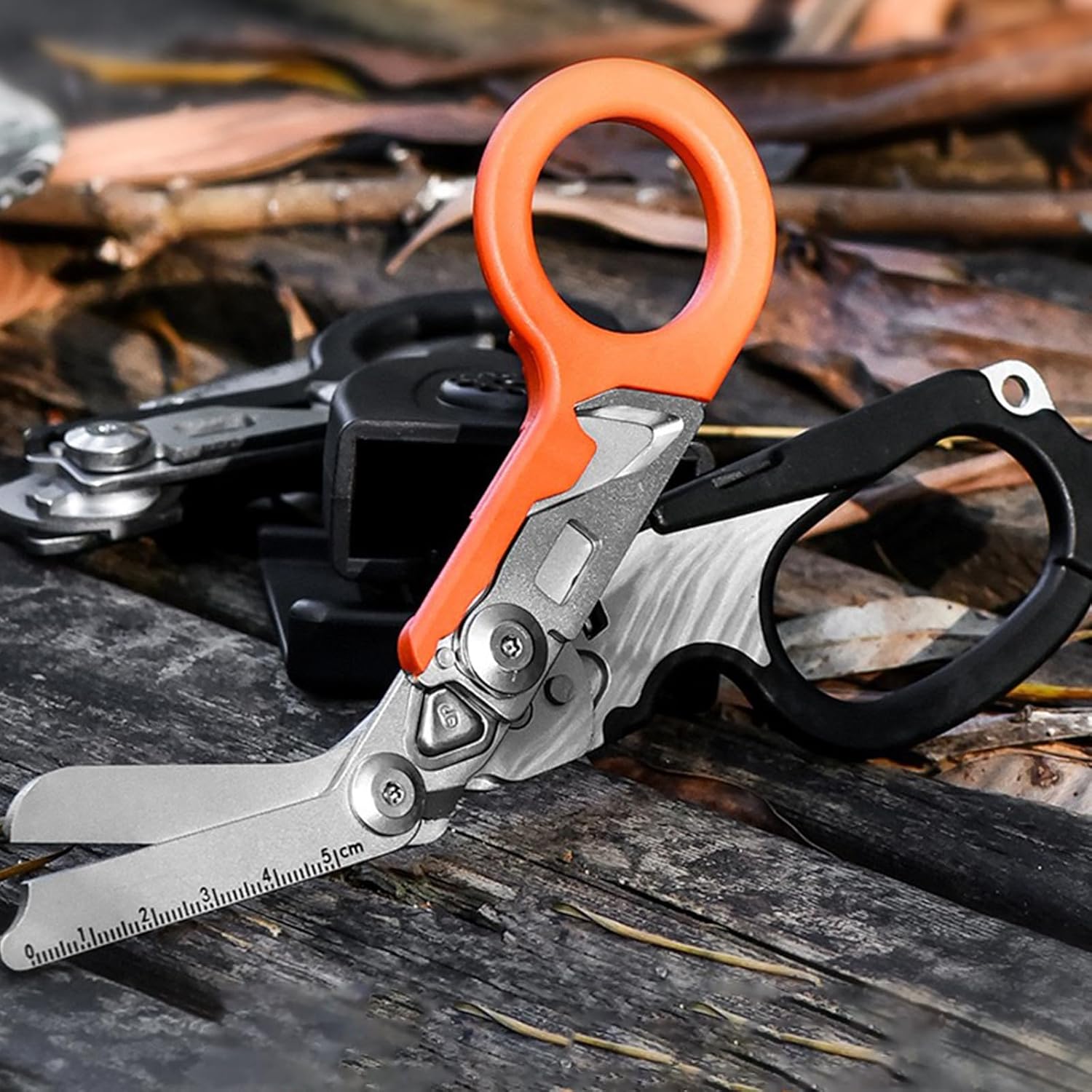 Multi-function Trauma Shears Foldable,Stainless Steel Emergency Response Shears for Nurses with Compatible Holster,Outdoor Camping Scissors Tools with Strap Cutter and Glass Breaker