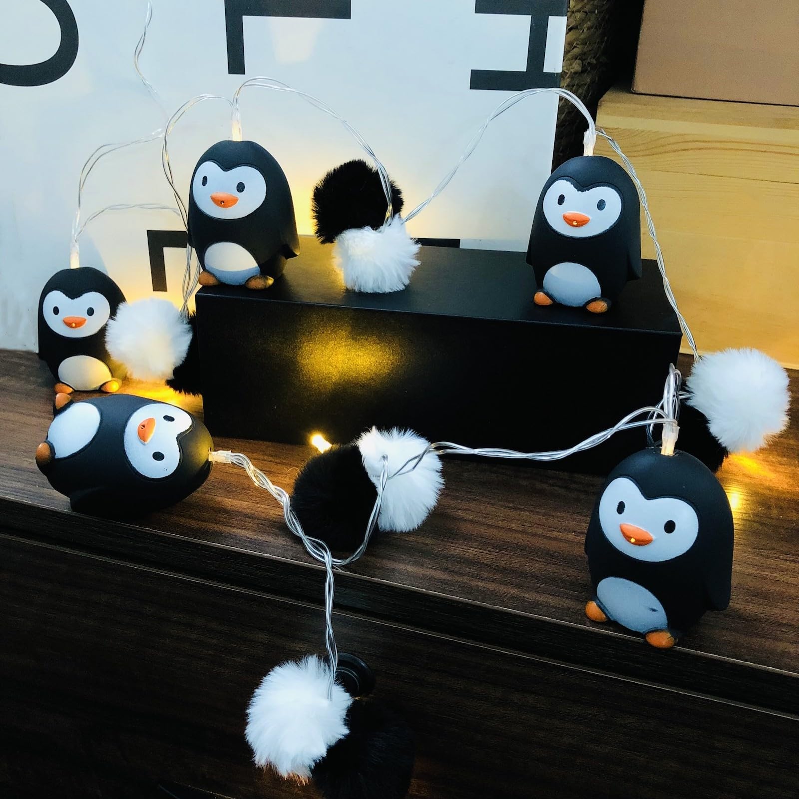 Riaxuebiy Penguin Decor Night Light 20LEDs Fairy String Light USB-Powered Penguin Light for Party Bedroom Garden Birthday Christmas Decoration (Black Penguin)