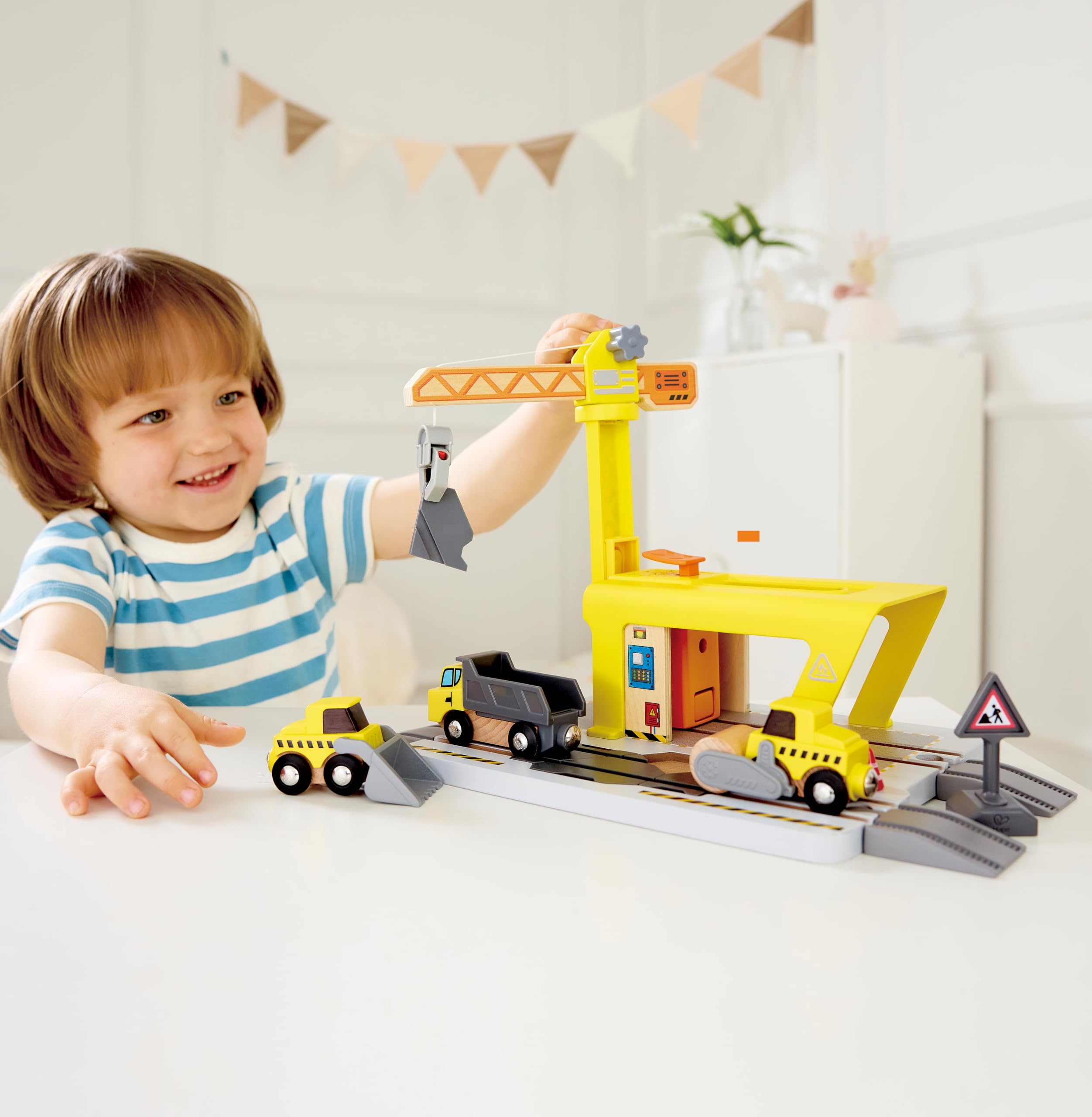 Grúa de construcción Hape para niños|Set Ampliable para Juego Creativo