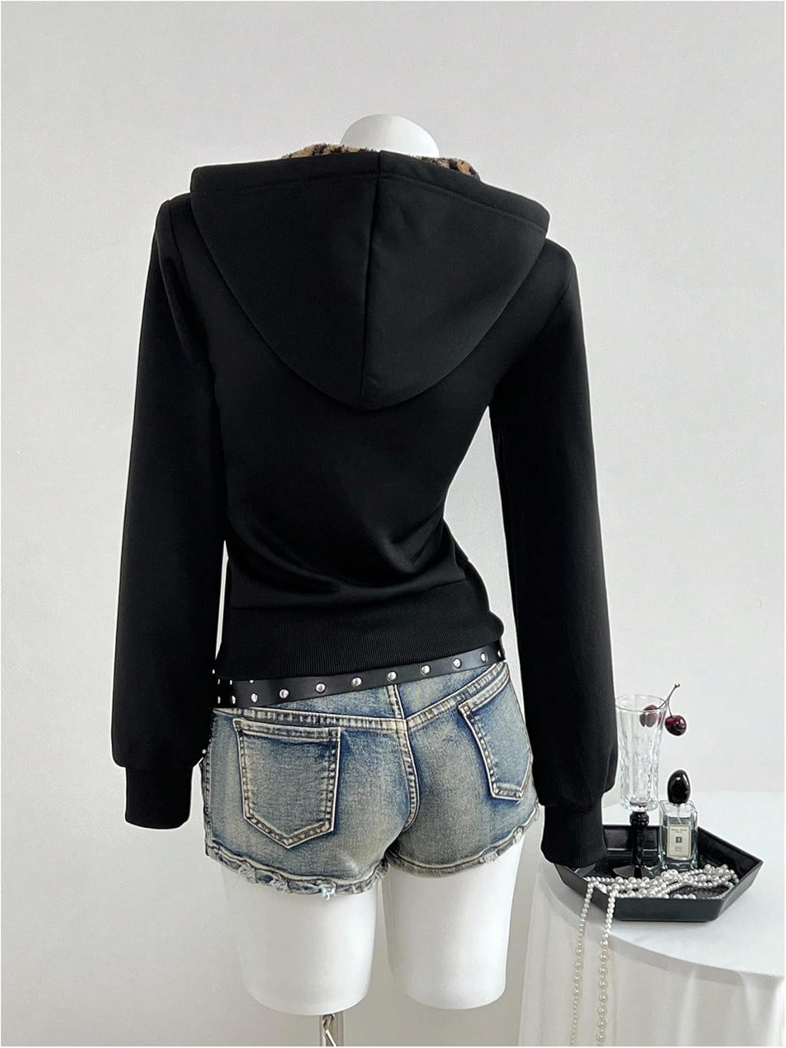 Women's Cheetah Fleece Hoodies Zip Up Long Sleeve Sweatshirts Y2k Slim Fit Fall Tops - Image 4