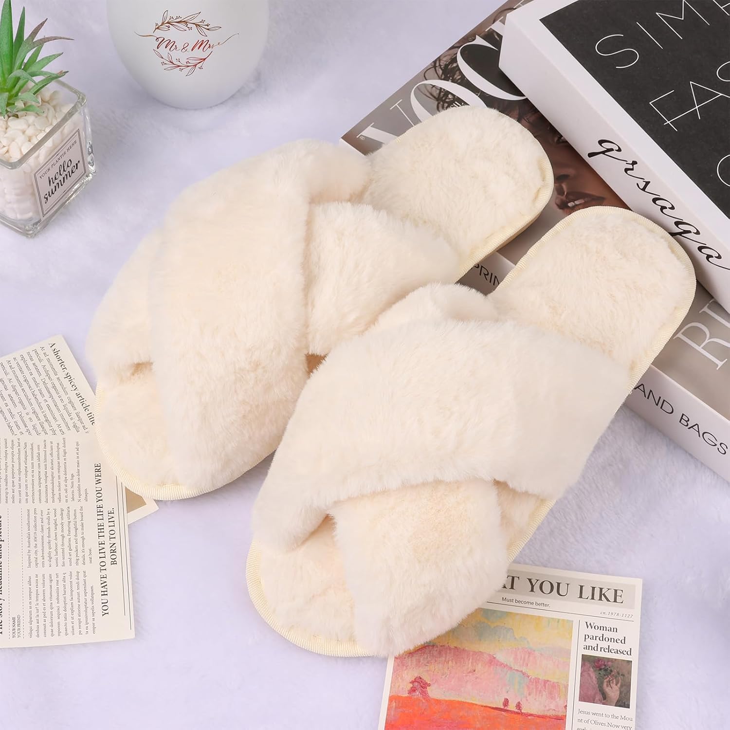 VAIPI 12 Pairs Womens Cross Band Fuzzy Slippers Bulk Plush House Slippers Bridesmaid Bridal Party Slipper White Open Toe Fluffy Slipper