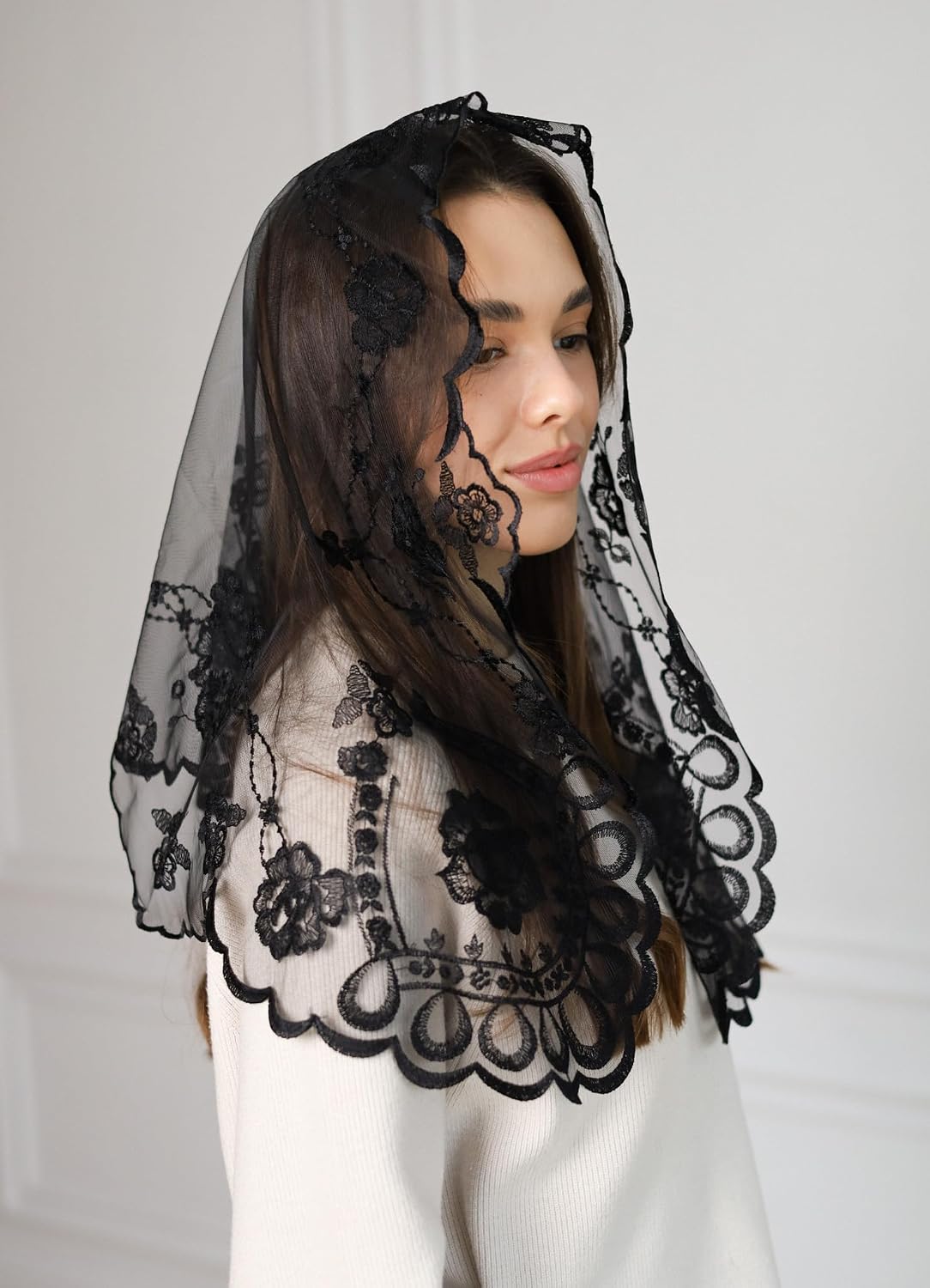 Women's Soft Tulle Veil with Elegant Lace Edge-Lightweight Wedding Chapel Veil-Catholic Church Head Covering