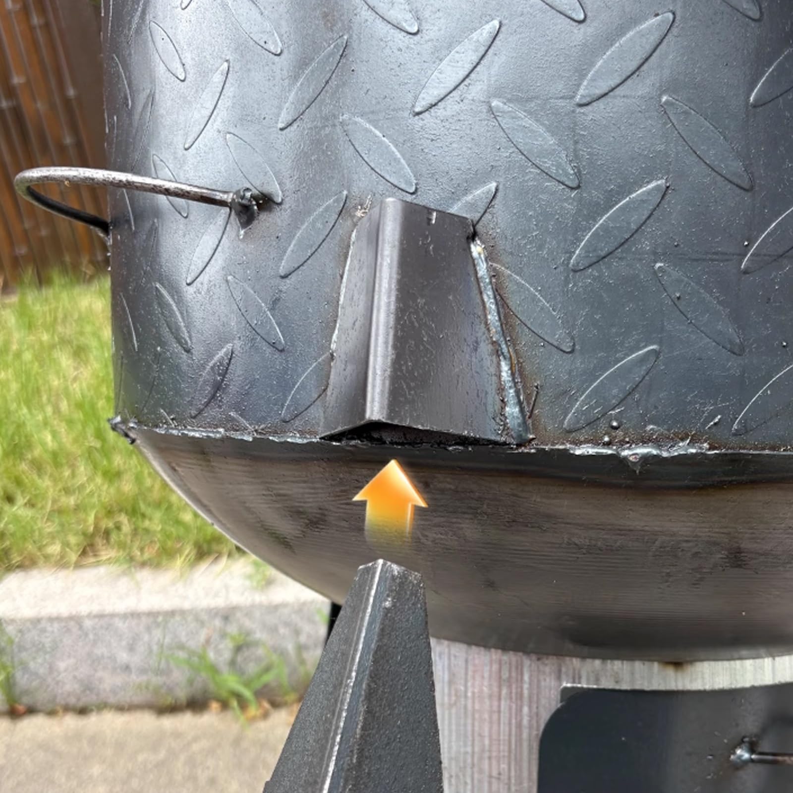 Stufa a Legna Multifunzione con Griglia e Canale fumario, Braciere da Esterno Piccolo, Stufa a Pellet Piccola – for la Cucina all’aperto il Campeggio e il Riscaldamento(58x58x60cm)