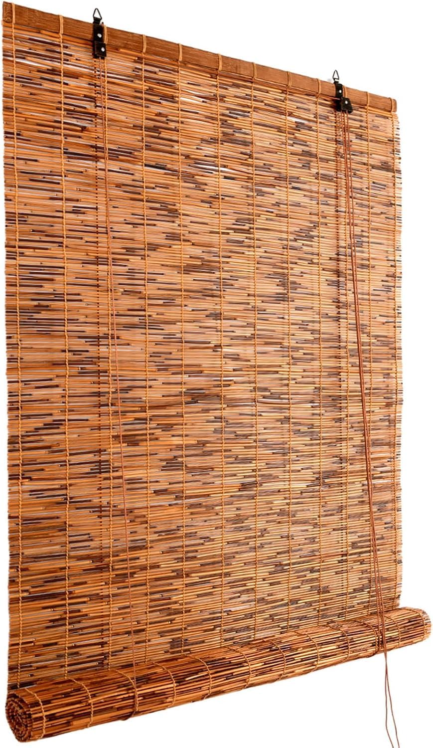Store en bambou contre le vis-à-vis et soleil fort store en roseau