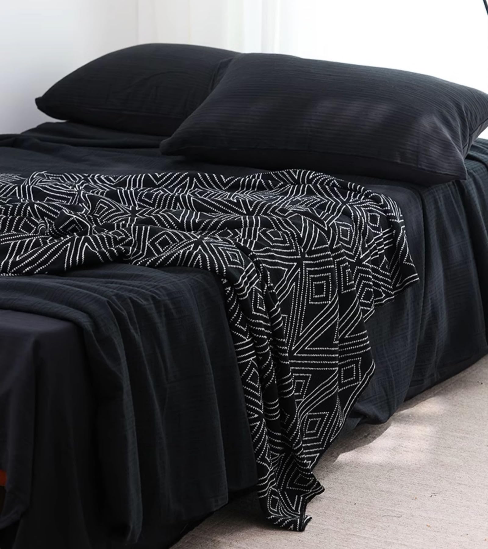 Coperta bianca e nera per letto queen size, lavorata a maglia, moderna, morbida, leggera, in tessuto, per divano, letto e soggiorno, bianco e nero (152 x 203 cm)
