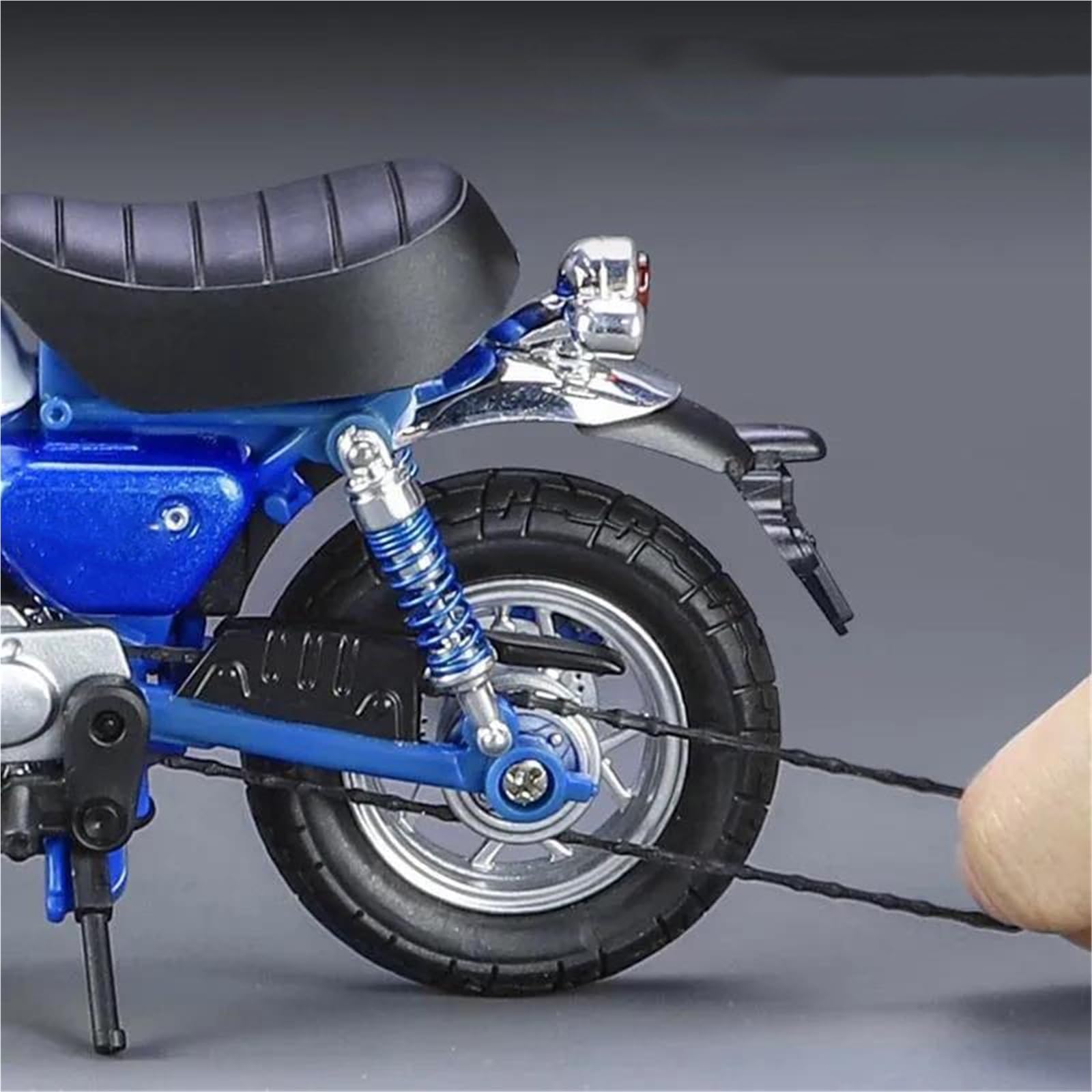 Modelo de Motocicleta Juguetes De Colección Motocicletas Todoterreno 1/12 para Honda para Monkey 125 Juguete Fundición A Presión con Sonido Y Luz Modelo Motocicleta Aleación(Rosso)