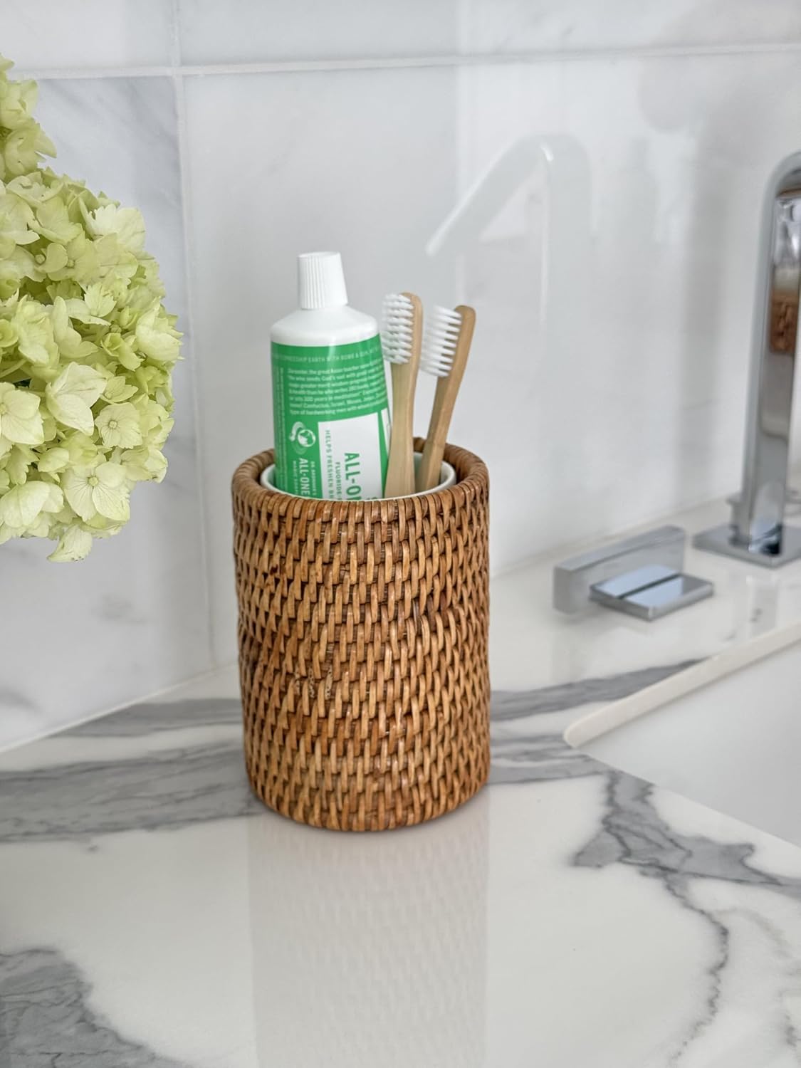 La Jolla Rattan Bathroom Tumbler and Toothbrush Holder (10fl.oz.), Honey-Brown