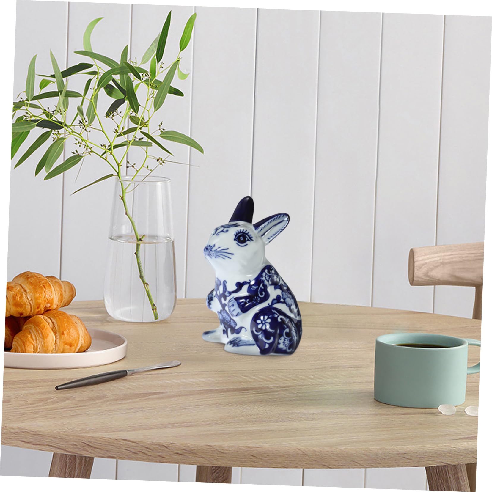 Figurine Lapin en Céramique Ornement Artistique Élégant Bleu Clair, Accessoire Lapin Intérieur Charmant et Créatif Décorative pour Maison et Bureau