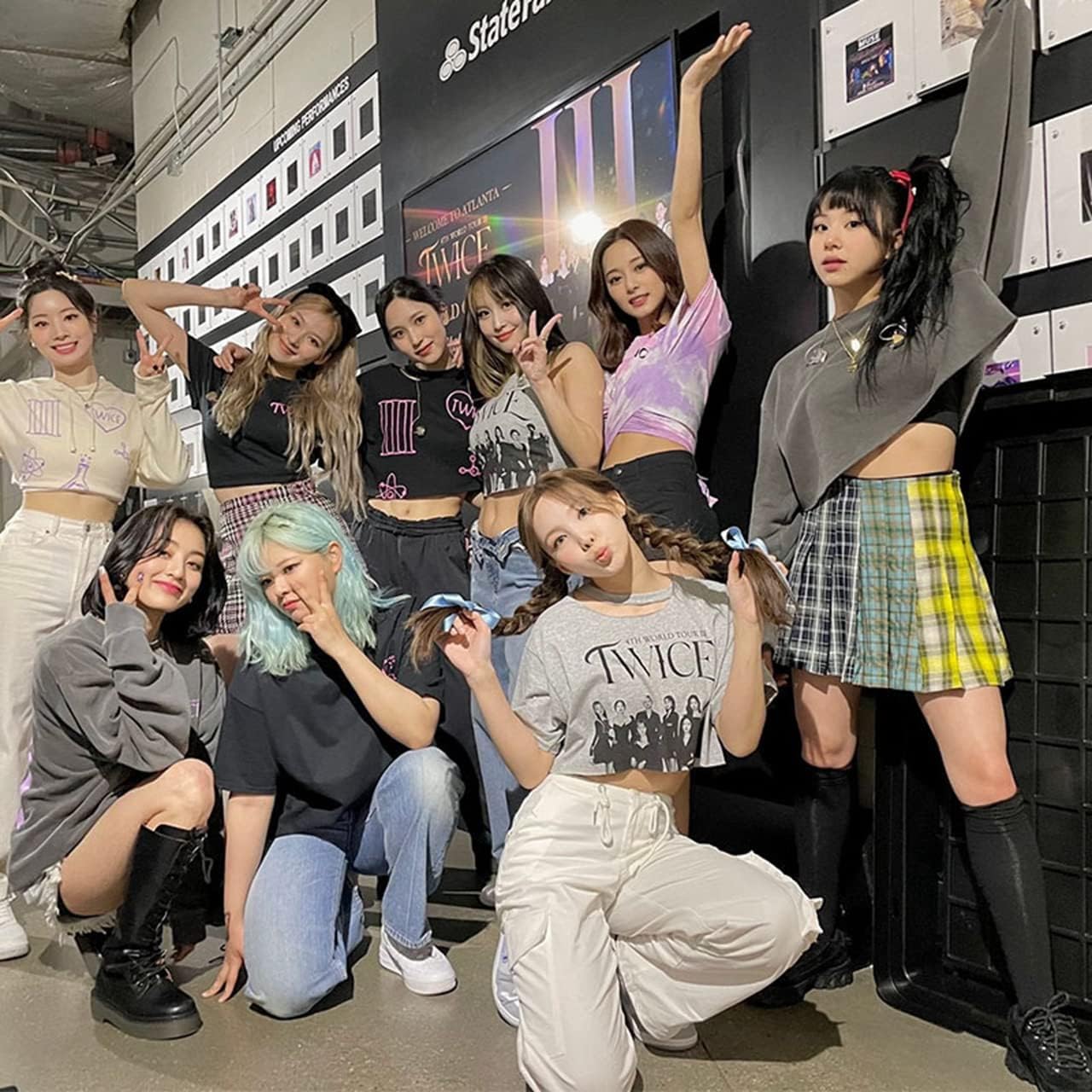 Amazon.co.jp: TWICE tシャツ 半袖 トワイスコンサートツアー