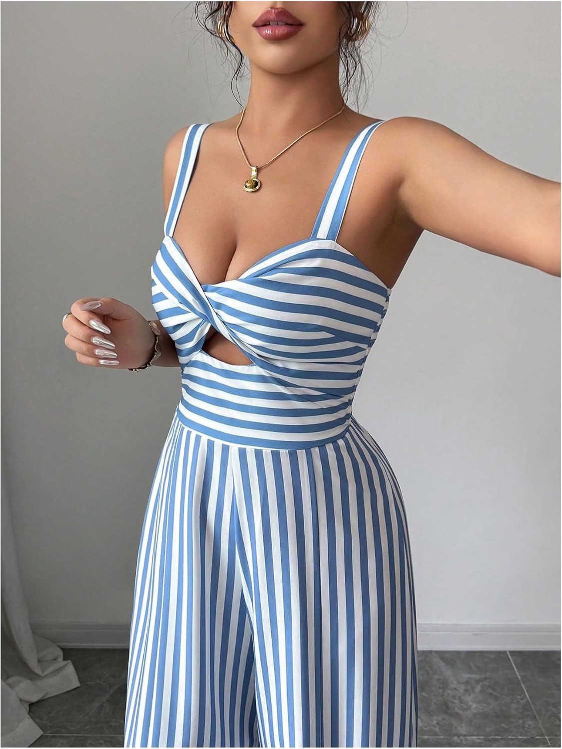 SOLY HUX Women's Striped Wide Leg Jumpsuits Cut Out Twist Front Sweetheart Neck Romper Going Out Outfits