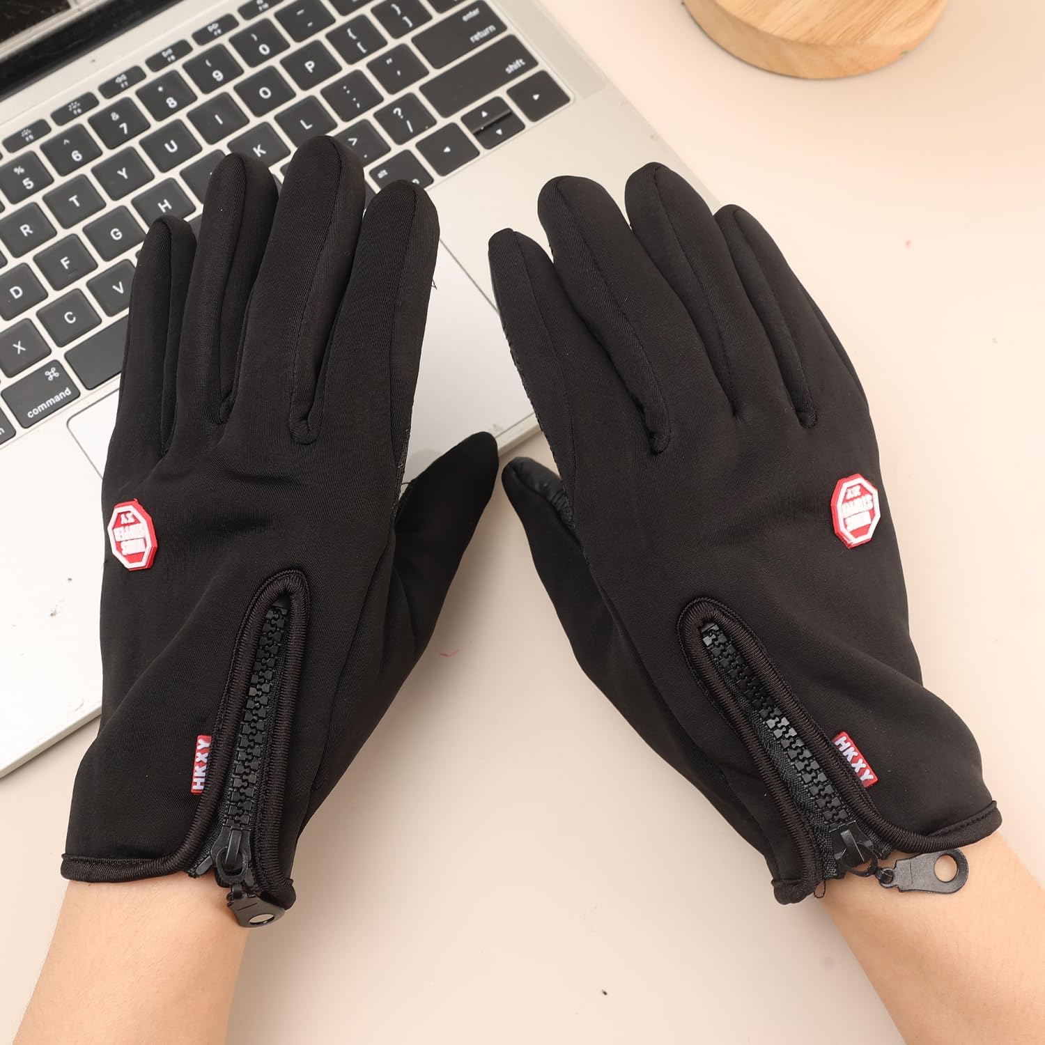 Stay Warm and Connected: Review of Winter Waterproof Ski Gloves for All Outdoor Adventures