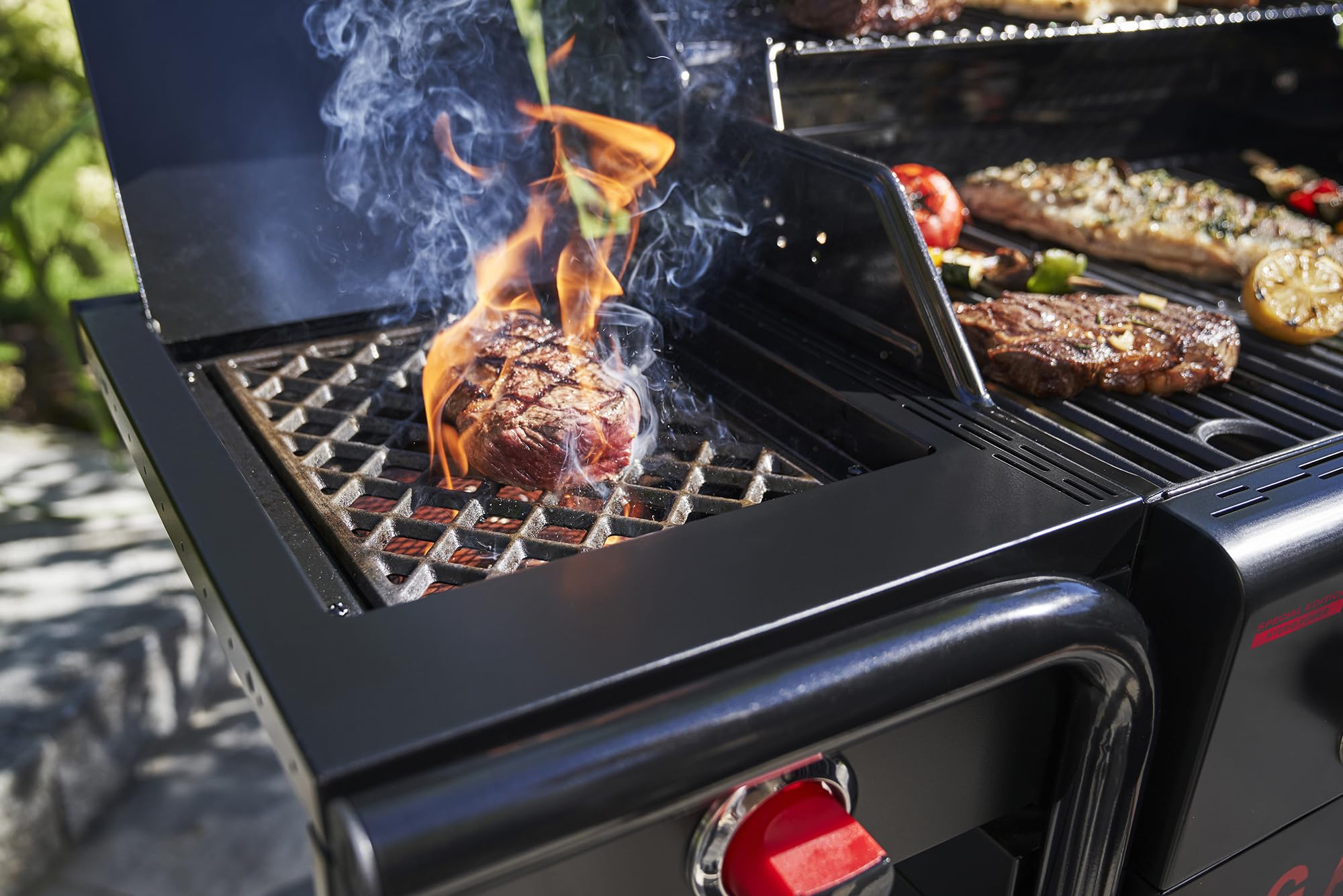 Char-Broil Gas2Coal Special Edition 4 Grill