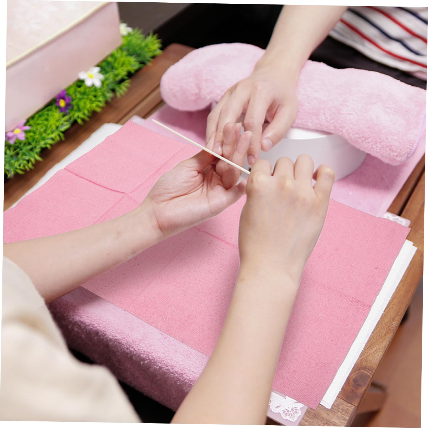 Tappetino per Manicure Monouso Non Tessuto, e Antiolio, Supporto Comodo la Mano, 125 Pezzi Rosa per Salone Unghie | Antiolio, Supporto Confortevole per Mano, per Salone e Manicure Professionale