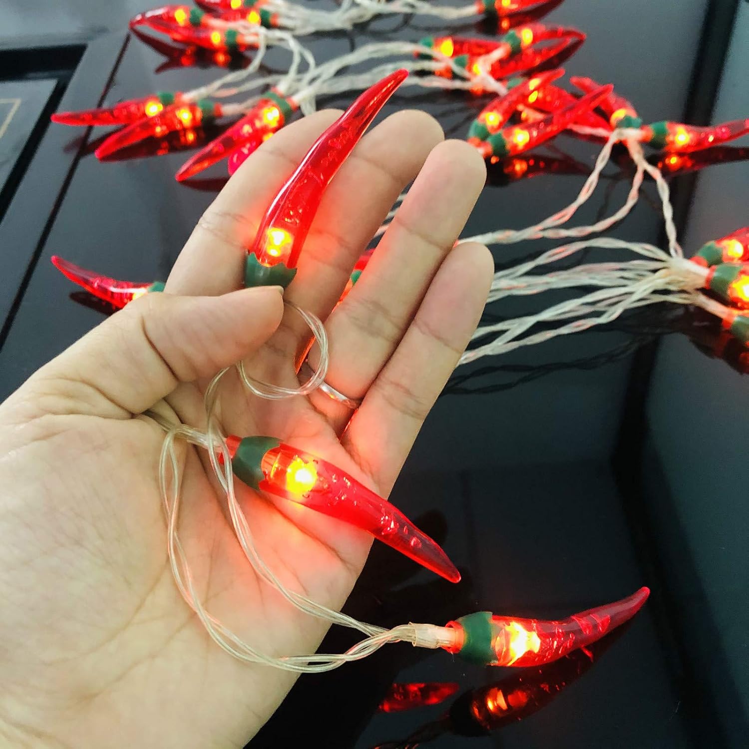 10M 80 LED Red Chili Pepper String Lights Fairy Night Lights Copper Garland Wreath Hanging Lamp Battery Powered for Home Wedding Party Garden Decoration (32.8FT/80LED, Red Chili)