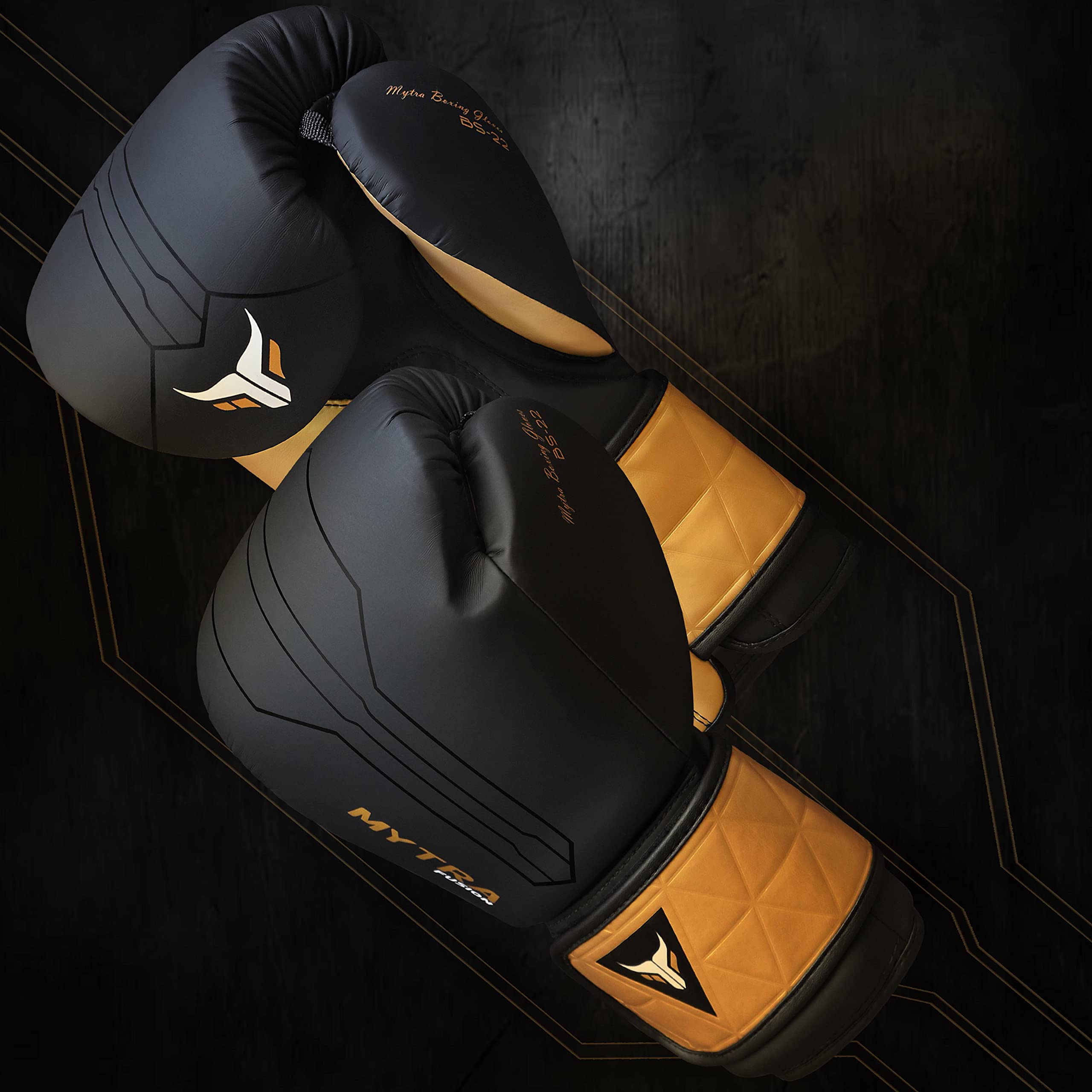 Mytra Fusion Gants de Boxe Inclus avec Bandes de Boxe Gratuite Gant de Boxe MMA Training Muay Thai Gants Hommes & Femmes Gants Boxe