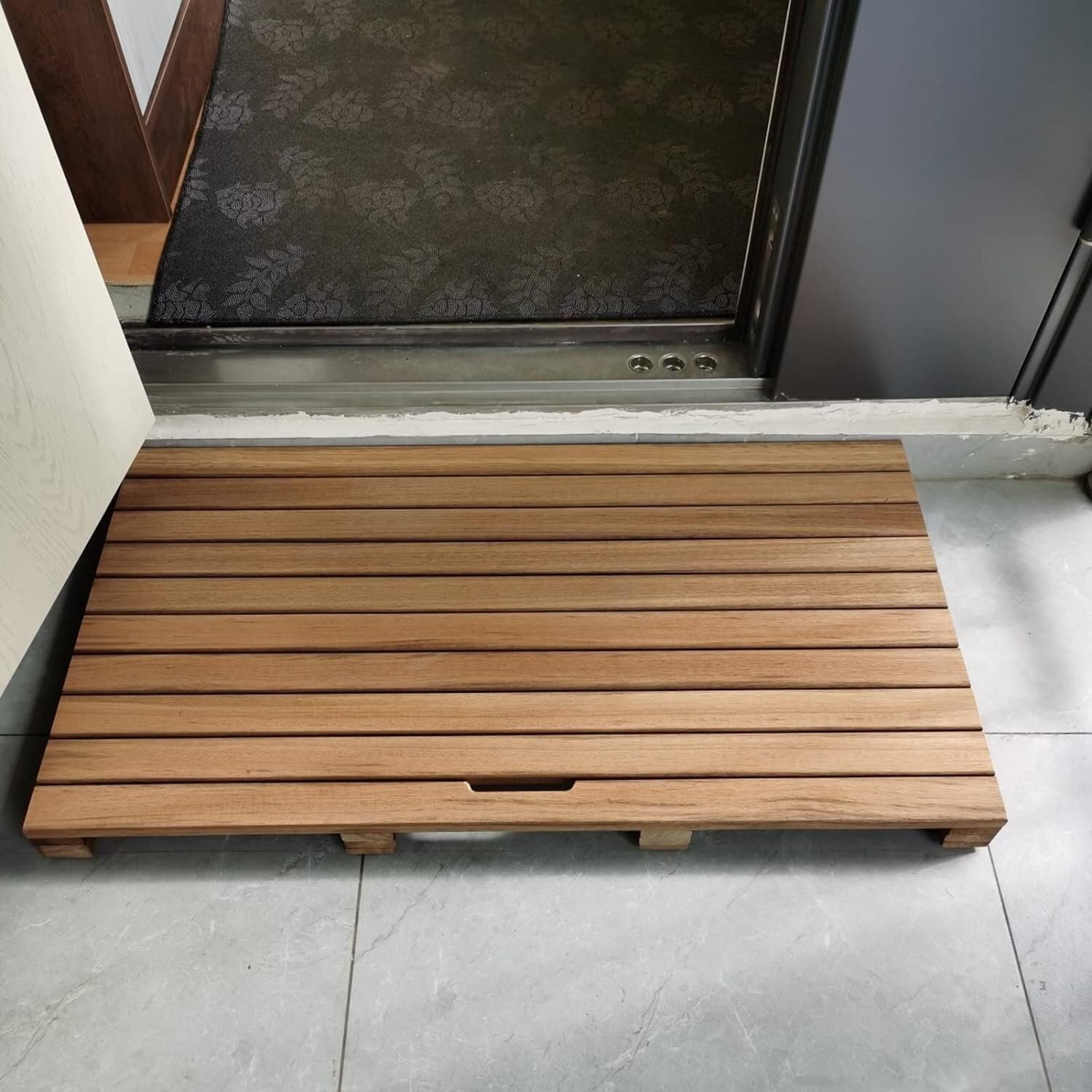 Badematte aus Holz für die Dusche, Abtropffläche für das Badezimmer mit gespleißten Füßen, Bodenstufen für die Badewanne, benutzerdefinierte Größe (Farbe: Holzfarbe, Größe: 90 x 100 cm) (80