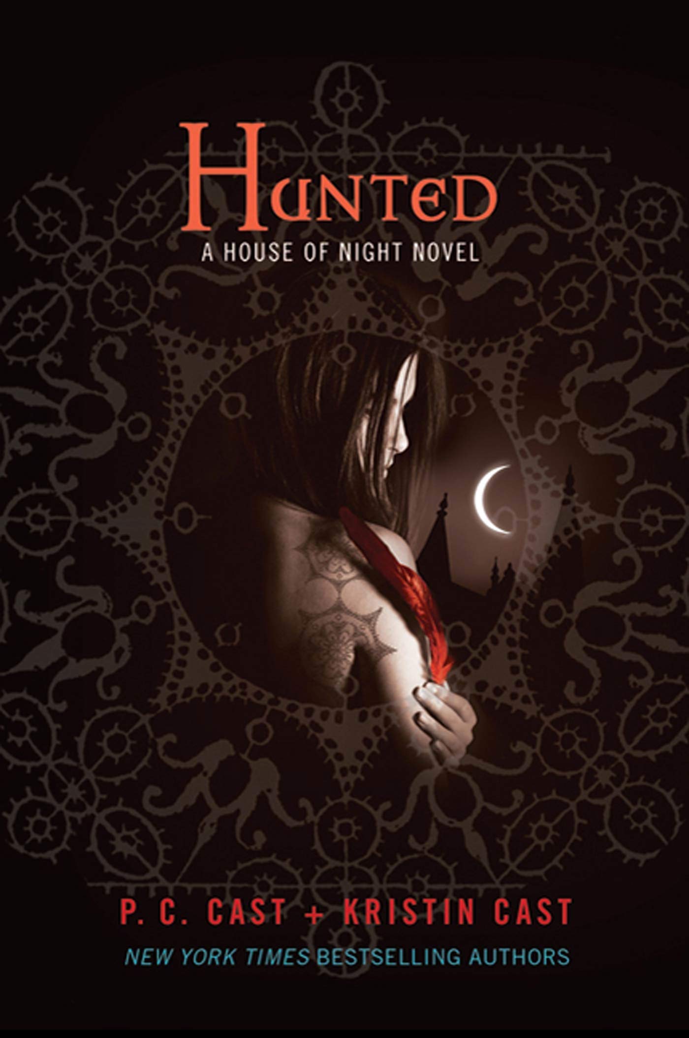 Hunted: A House of Night Novel: 5 Paperback – 16 March 2010