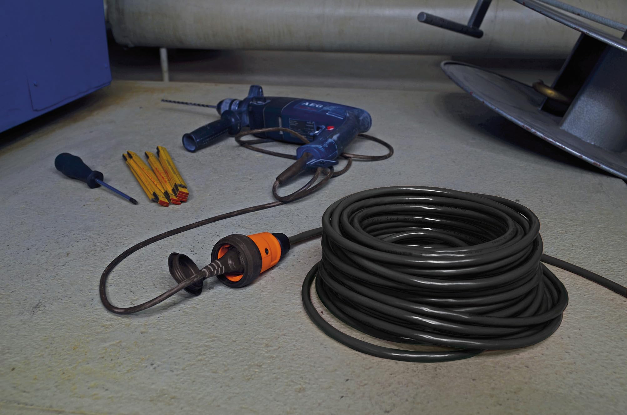 BRENNENSTUHL professionalLINE RALLONGE ELECTRIQUE - IP44 10m - H07RN-F 3G2,5 - Interrupteur et prise