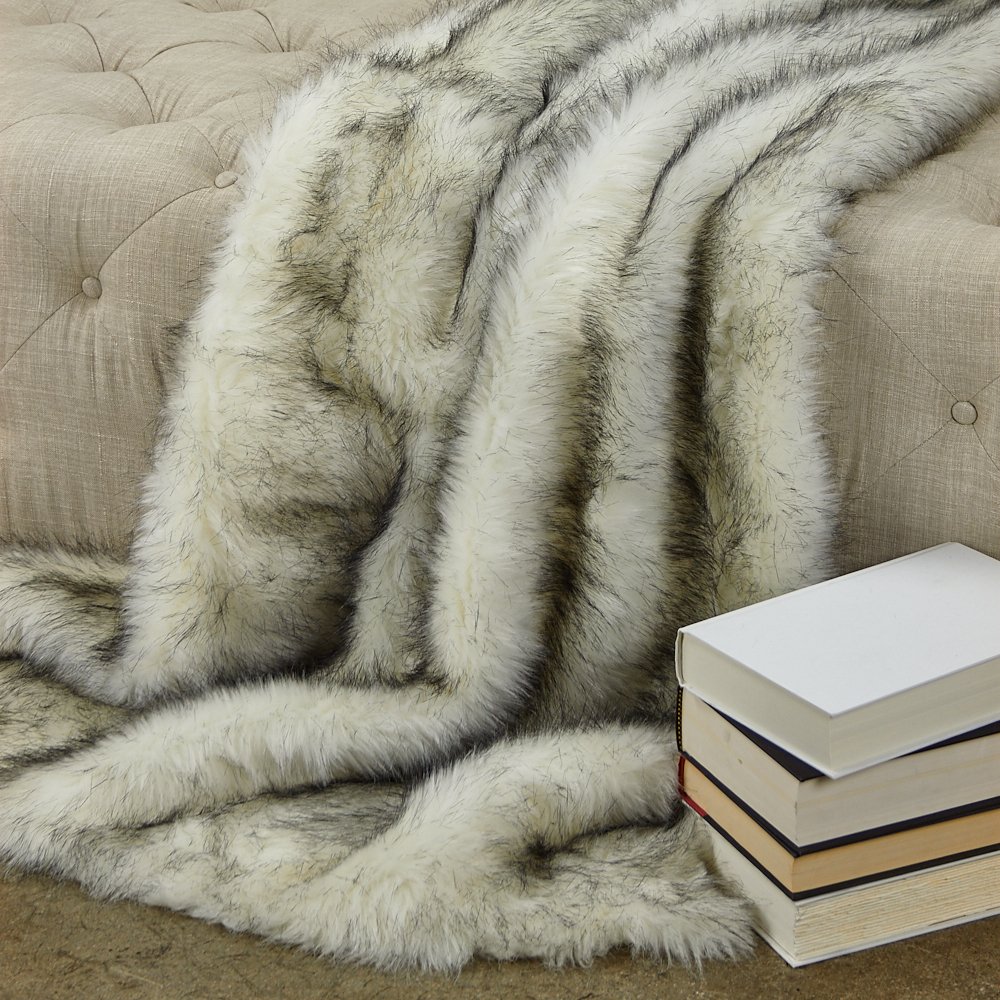 Plutus BrandsPlutus Polar Bear Luxury Throw, 114" L x 120" W King