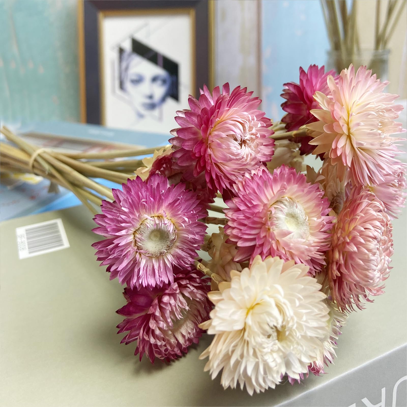 L'BREVOGA Bouquets de fleurs séchées, 16 pièces 100 % naturelles marguerites fraises pour décoration de fête à la maison – Rose et blanc