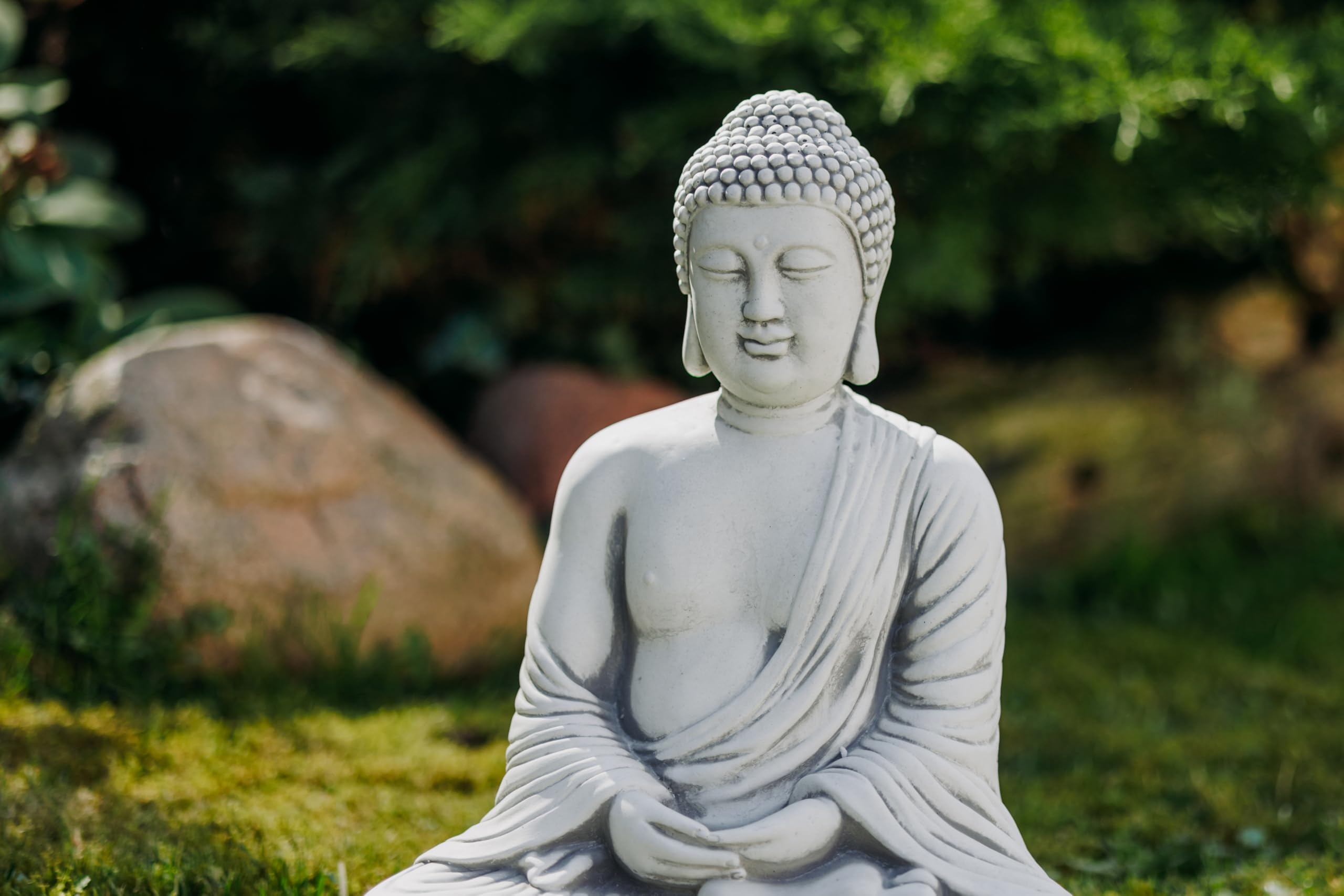 gartendekoparadies.de Buddha Figur, Steinfigur, H. 42 cm, 19 kg, Grau, frostsicher aus Steinguss für Außenbereich