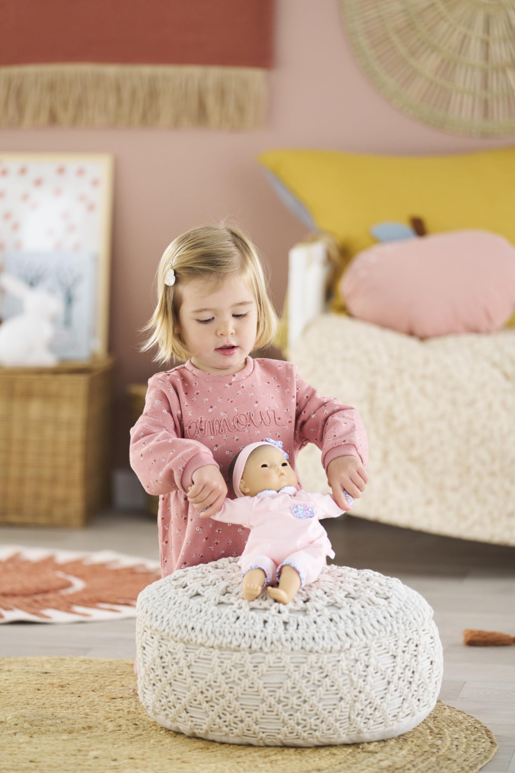 Corolle Bébé Calin Mila Babypuppe – 30,5 cm weicher Körper mit schlafenden Augen, die Sich öffnen und schließen, Vanilleduft – Mon Premier Poupon Kollektion für Kinder ab 18 Monaten