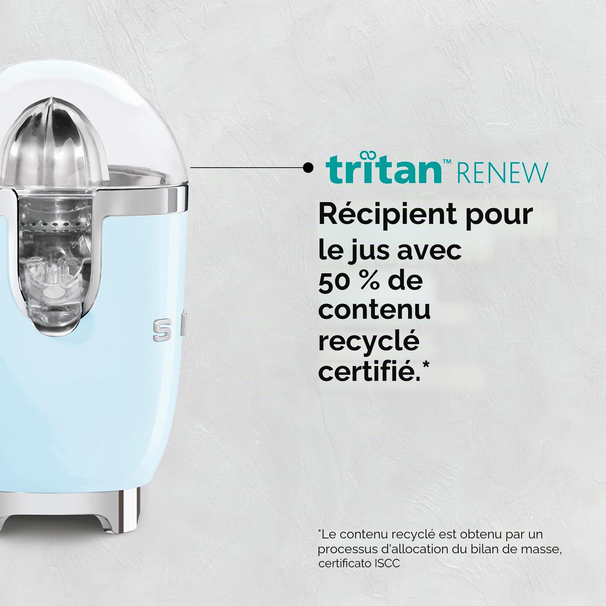 Smeg, Presse Agrumes Électrique CJF11BLEU, Mise en Marche Automatique à Pression, Bec Anti-goutte et Cône Universel, Base Antidérapante, Range Cordon Intégré, 70W, Noir