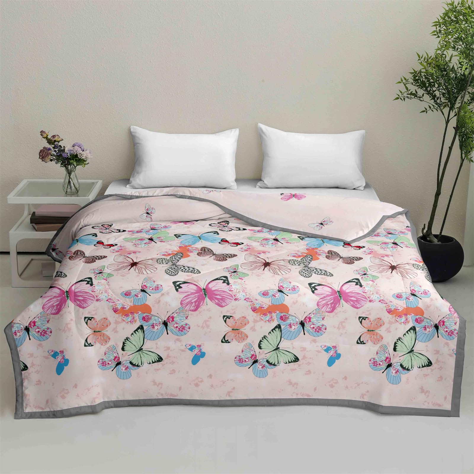 Odot Coverless Duvet 4.5 Tog for Single Double King Size, Summer Duvet No Cover Cosy and Lightweight Quilt Breathable Bedspreads Quilted Throw for Beds (Cute butterfly,220 * 240cm)