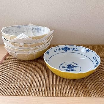 たち吉　橘吉　花柄陶器皿5枚セット 中皿　高級食器 Amazon.co.jp: たち吉 橘吉 黄地染付花紋 中皿揃 5枚セット 和食器