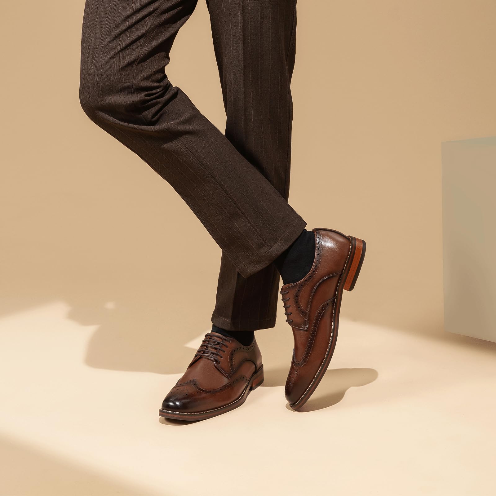 Poerkan Men's Oxford & Derby Formal Dress Shoes: Lace - up Leather Classics in Black And Brown with Patent Brogue Details