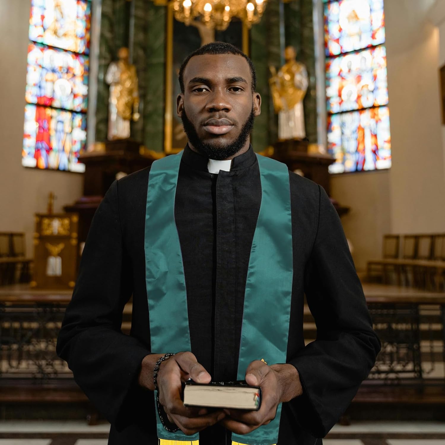 COLLBATH Embroidery Clergy Stole - Wedding Pastor Reversible Shawl with Tassels for Ceremony - Choir Priest Stole with Cross Green and Purple