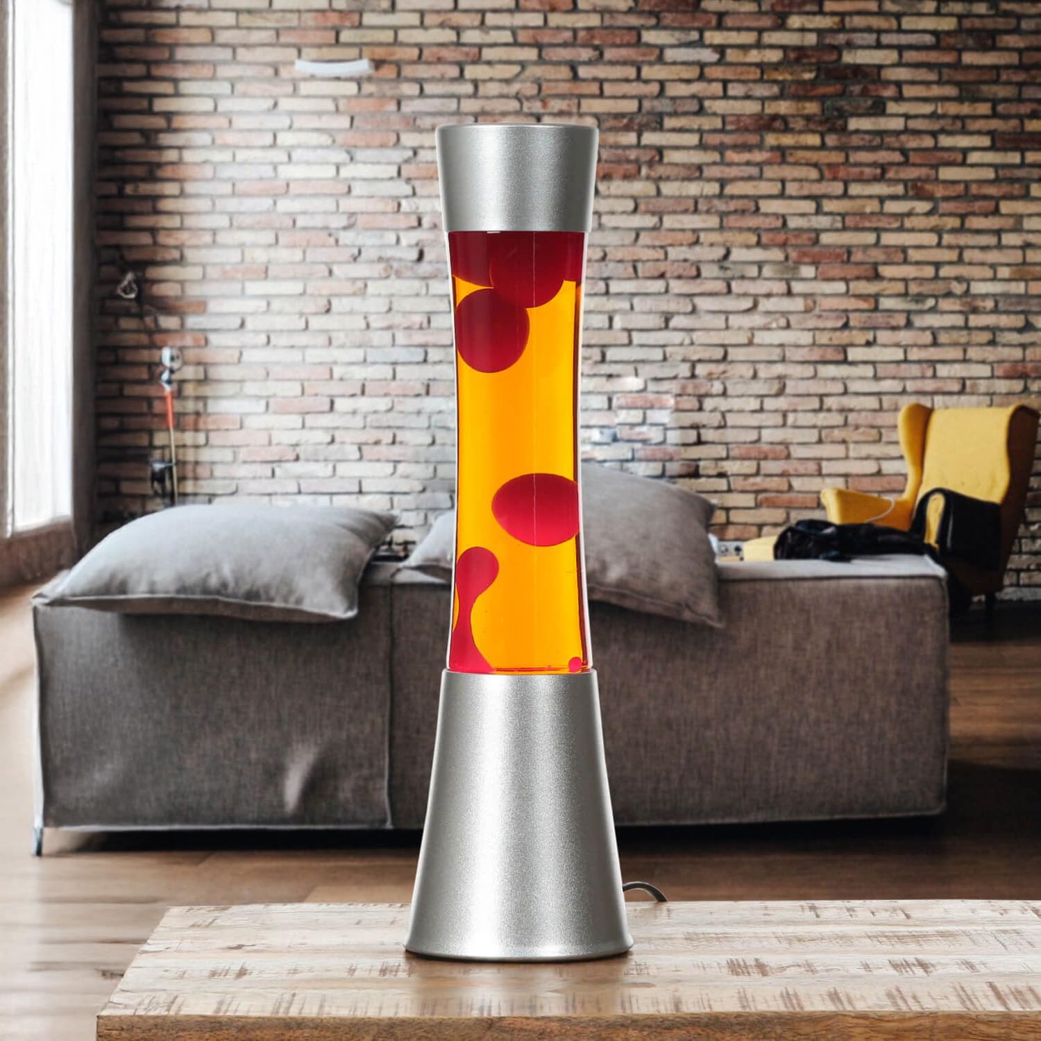 Licht-Erlebnisse Lavalampe Orange Rot, Retro Lampe, kräftig, aktiv, stimmungsvoll, 39,5 cm, G9 25 W mit Kabelschalter, inklusive Leuchtmittel, Dekolampe, Lava Lampe