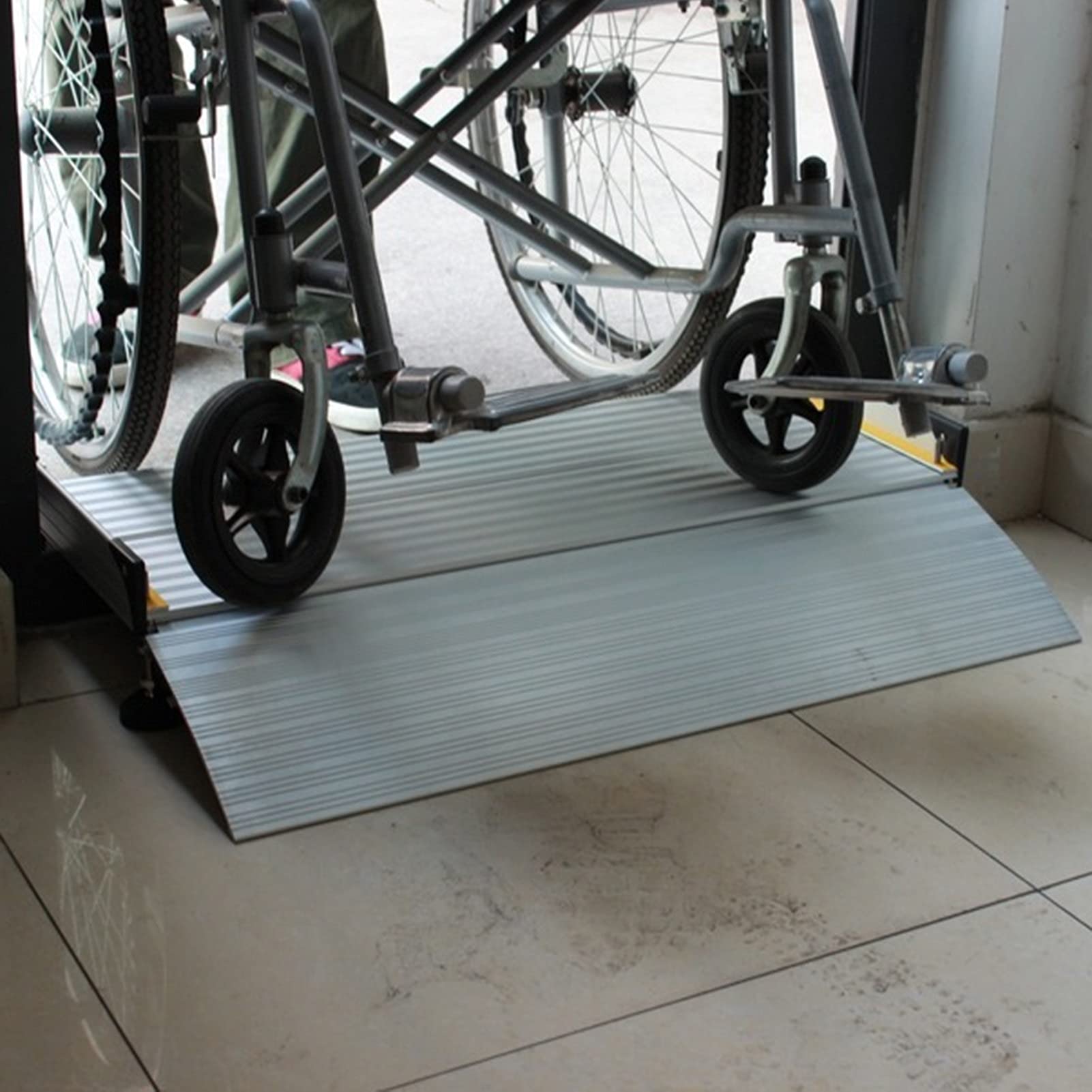 Aluminiowa rampa progowa z regulowaną wysokością, rampy do kół inwalidzkich do drzwi 6 cm / 2,4 cala wzrostu, rampy podjazdu do skuterów rowerowych, obciążenie 200 kg