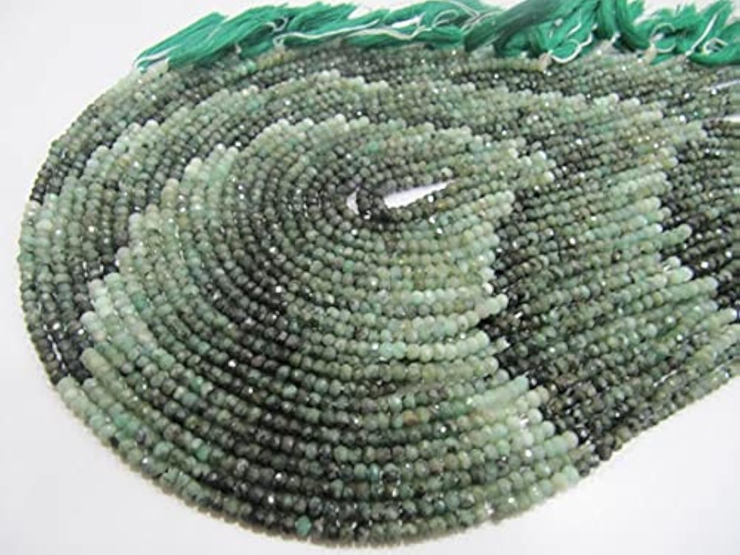 Émeraude véritable en perles rondelles facettées 3-4mm, éclat précieux de 13.5 pouces