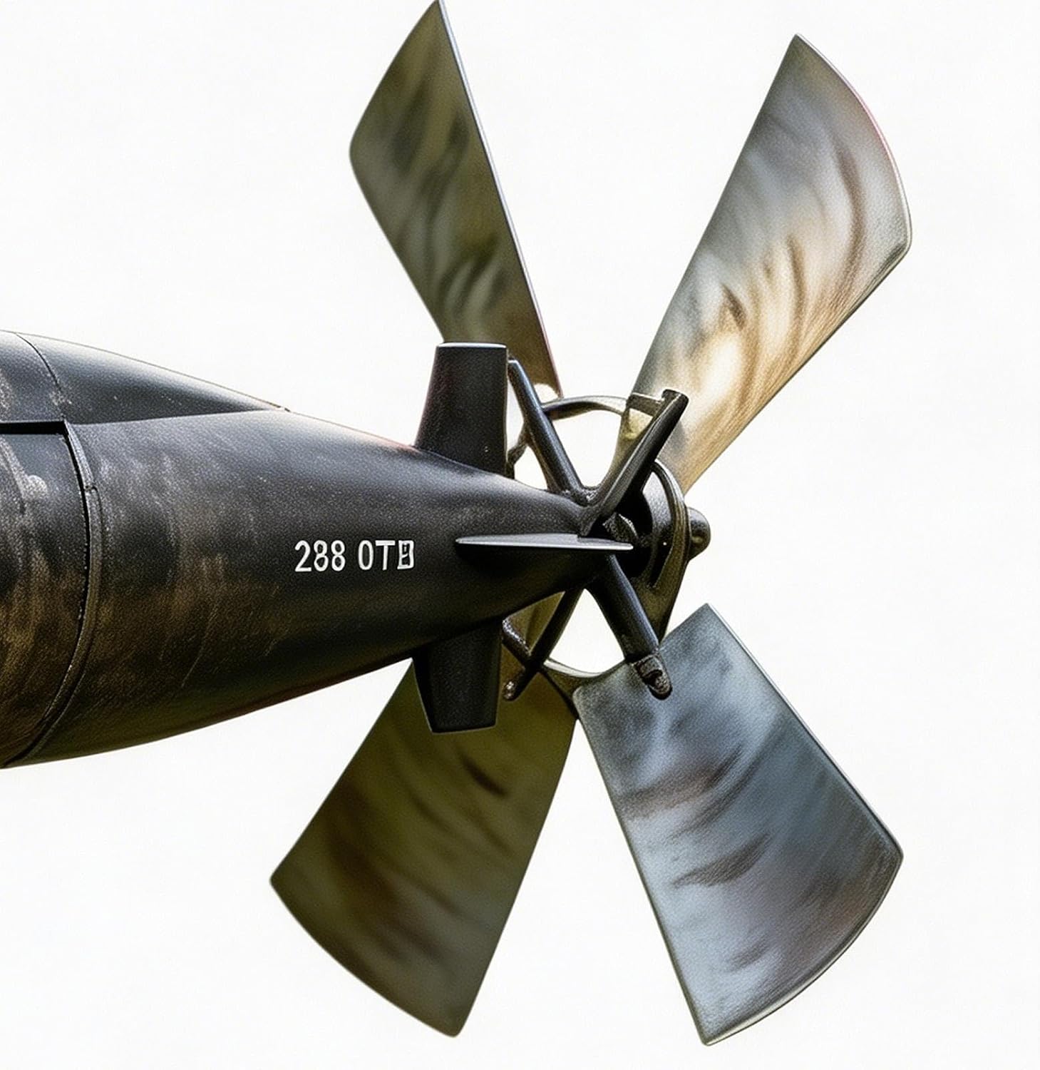 Garden Decor, Submarine Wind Sculpture, Rotating with Outdoor Spinner, Hanging Metal Yard Ornament Display, Garden Decor with Unique Design, Wind Ornament for Balcony Deck